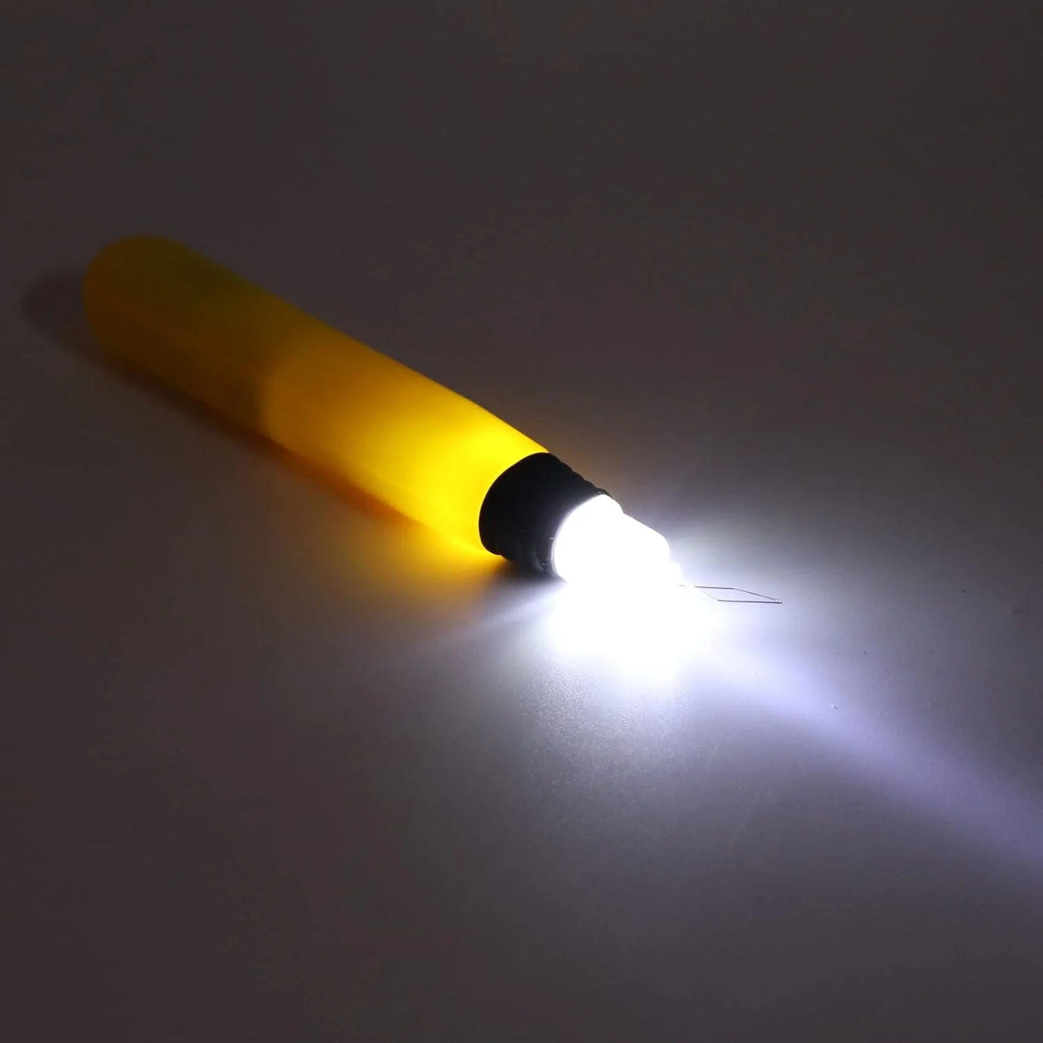 سوزن نخ کن DJGvgtf، سوزن نخ کن LED با قابلیت ارتجاعی نرم و قابل حمل برای چرخ خیاطی سوزن نخ کن DJGvgtf، سوزن نخ کن LED با قابلیت ارتجاعی نرم و قابل حمل برای چرخ خیاطی