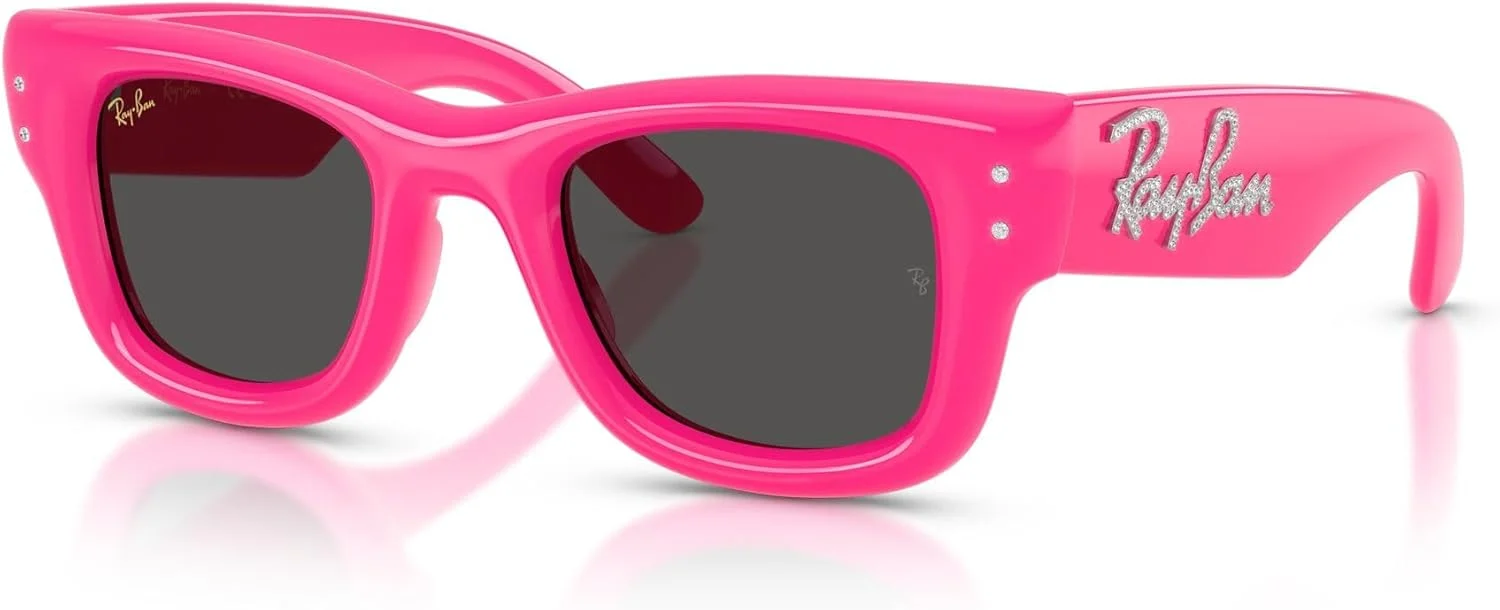 عینک آفتابی مربعی ری-بن مدل RB4940B Wayfarer Puffer Blacked Out Collection از A$AP Rocky، صورتی با نگین/خاکستری تیره، 47 میلی متر عینک آفتابی مربعی ری-بن مدل RB4940B Wayfarer Puffer Blacked Out Collection از A$AP Rocky، صورتی با نگین/خاکستری تیره، 47 میلی متر