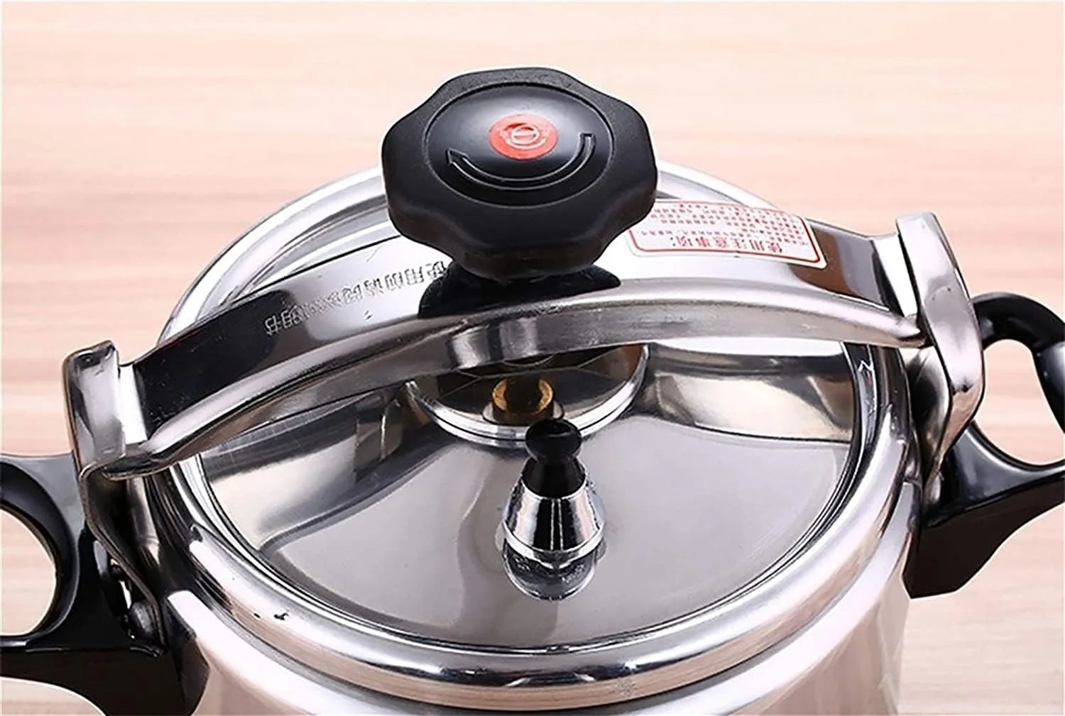 زودپز/کنسروساز آلومینیومی NTECH با ظرفیت 7 لیتر، دسته باکالیت با پرداخت آینه ای، قفل ایمنی فوق العاده، پخت غذا در زمان کمتر، باز و بسته شدن آسان، مناسب برای انواع اجاق گاز (7 لیتر) زودپز/کنسروساز آلومینیومی NTECH با ظرفیت 7 لیتر، دسته باکالیت با پرداخت آینه ای، قفل ایمنی فوق العاده، پخت غذا در زمان کمتر، باز و بسته شدن آسان، مناسب برای انواع اجاق گاز (7 لیتر)