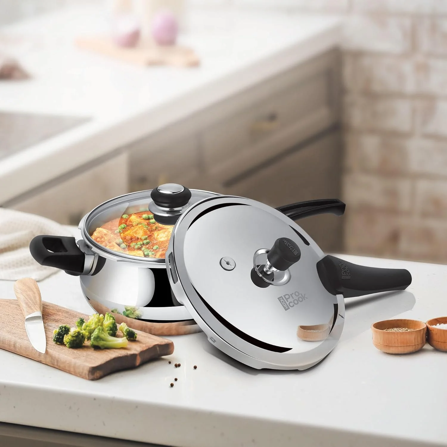زودپز استیل سه لایه میلتون Pro Cook با درب بیرونی و شیشه ای، 5.5 لیتر، نقره ای | سیستم تخلیه واشر ایمن برای مواد غذایی | القایی | صفحه داغ | ایمن در برابر شعله
