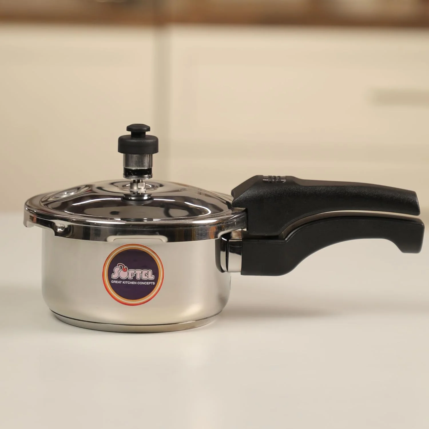 زودپز استیل سافتل مدل Little Prince با ظرفیت 1 لیتر، درب خارجی، مناسب برای اجاق گازهای القایی، رنگ نقره ای زودپز استیل سافتل مدل Little Prince با ظرفیت 1 لیتر، درب خارجی، مناسب برای اجاق گازهای القایی، رنگ نقره ای