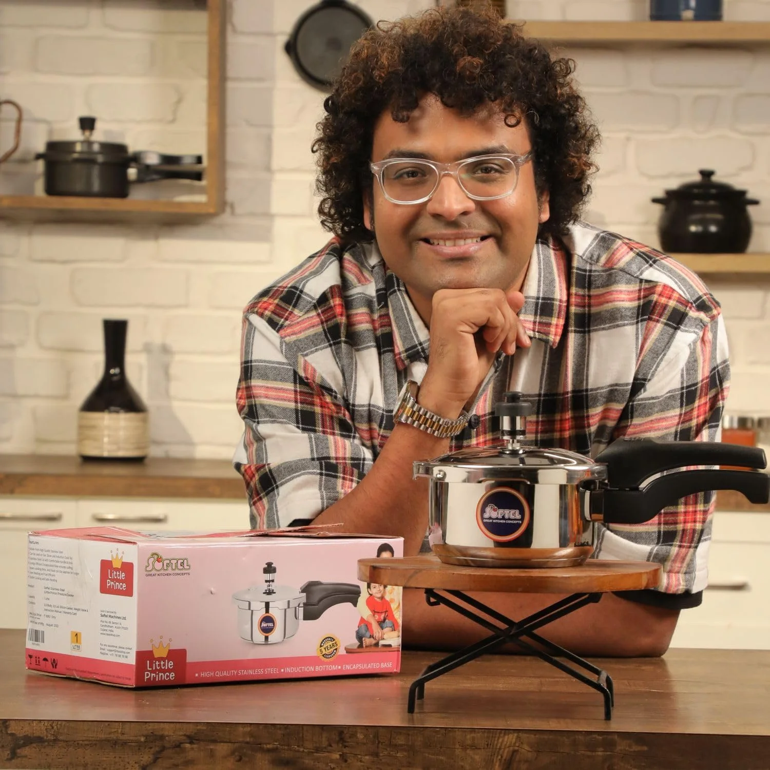 زودپز استیل سافتل مدل Little Prince با ظرفیت 1 لیتر، درب خارجی، مناسب برای اجاق گازهای القایی، رنگ نقره ای زودپز استیل سافتل مدل Little Prince با ظرفیت 1 لیتر، درب خارجی، مناسب برای اجاق گازهای القایی، رنگ نقره ای