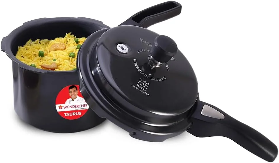 زودپز درب بیرونی هارد آنادایز شده واندرشف تائوروس، 3 لیتر، دستگیره های لمسی خنک برای دوام، مناسب برای اجاق های القایی، مشکی، دارای گواهی ISI زودپز درب بیرونی هارد آنادایز شده واندرشف تائوروس، 3 لیتر، دستگیره های لمسی خنک برای دوام، مناسب برای اجاق های القایی، مشکی، دارای گواهی ISI