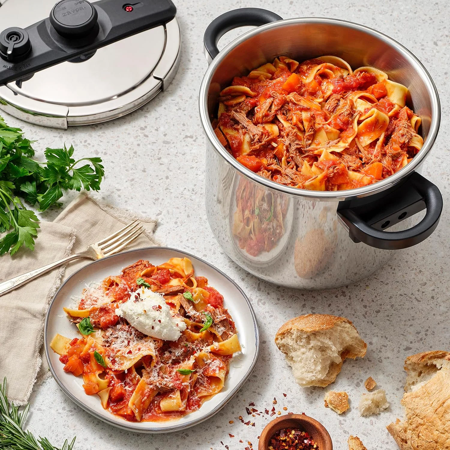 زاور زودپز ایزی لاک (۷.۴ کوارت) زاور زودپز ایزی لاک (۷.۴ کوارت)