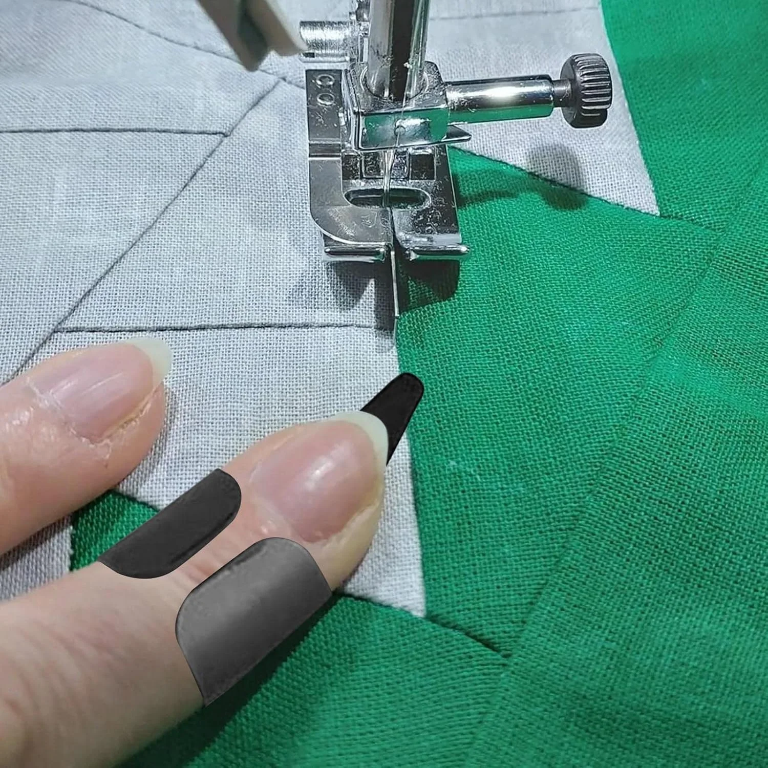 دو عدد انگشتی دکمه زن خیاطی، درفش و فشار دهنده پارچه، محافظ انگشت خیاطی، ابزار لوازم جانبی خیاطی پردازش لحاف حرفه ای دو عدد انگشتی دکمه زن خیاطی، درفش و فشار دهنده پارچه، محافظ انگشت خیاطی، ابزار لوازم جانبی خیاطی پردازش لحاف حرفه ای
