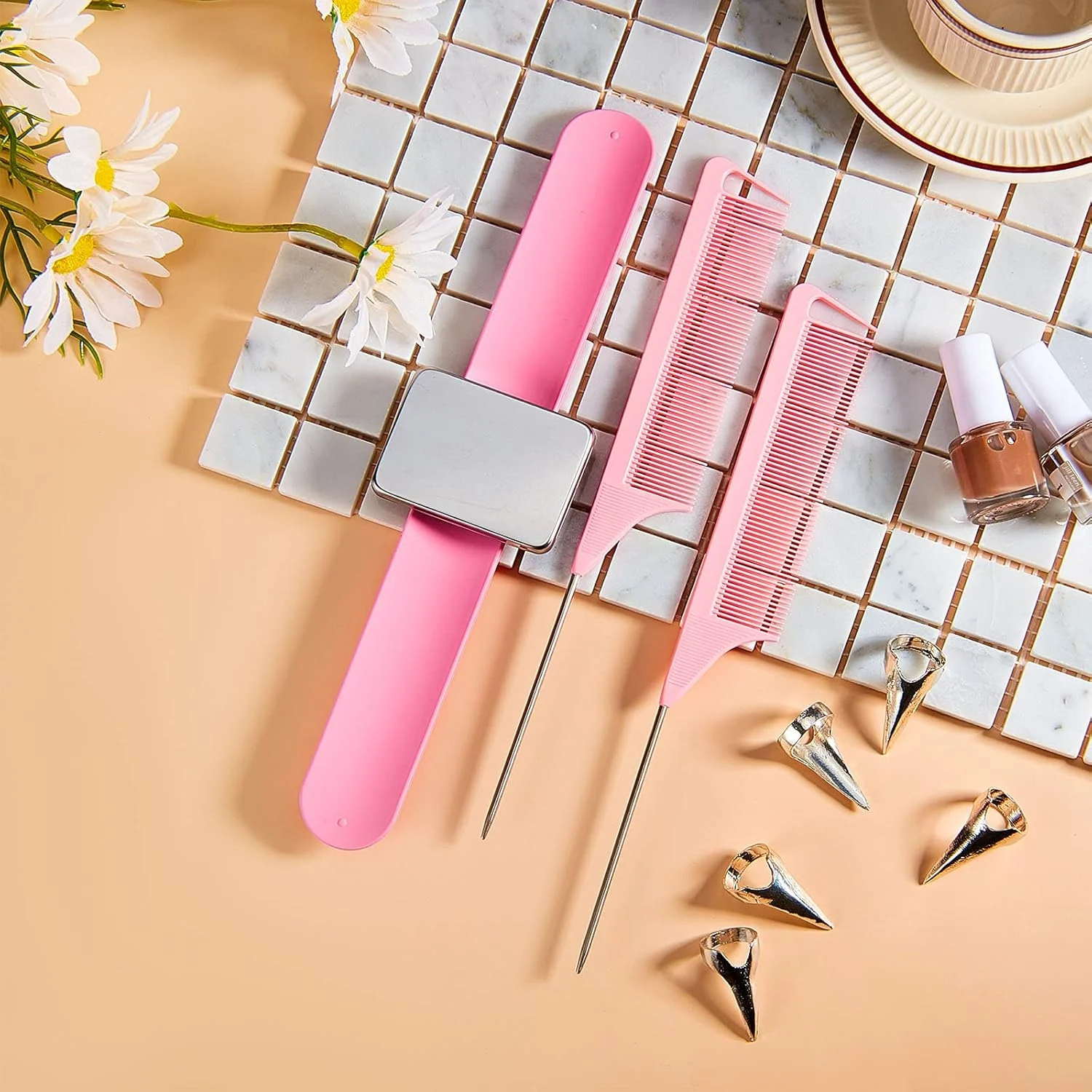 ست ۱۰ عددی حلقه جداکننده مو و ۳ عدد شانه دم موشی فلزی با مچ بند مغناطیسی، ابزار جداکننده و انتخاب مو با نگهدارنده پین مغناطیسی مچی، ست سالن برای بافت، انتخاب و فر کردن (صورتی) ست ۱۰ عددی حلقه جداکننده مو و ۳ عدد شانه دم موشی فلزی با مچ بند مغناطیسی، ابزار جداکننده و انتخاب مو با نگهدارنده پین مغناطیسی مچی، ست سالن برای بافت، انتخاب و فر کردن (صورتی)