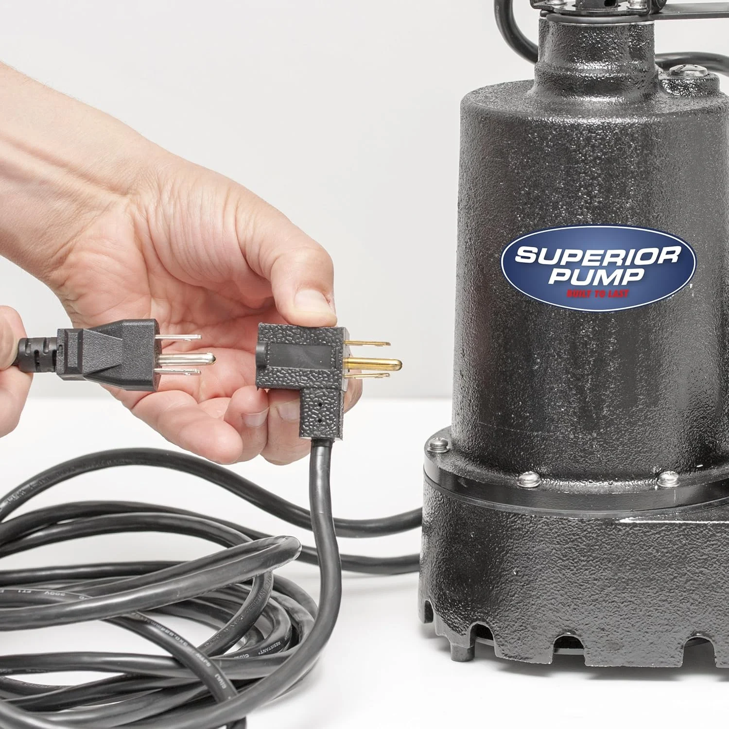 پمپ مستغرق چاه مدل Superior Pump 92031 با بدنه چدنی و قدرت 1/3 اسب بخار به همراه سوئیچ شناور عمودی و شیر یک طرفه لاستیکی 1-1/2 اینچی پمپ مستغرق چاه مدل Superior Pump 92031 با بدنه چدنی و قدرت 1/3 اسب بخار به همراه سوئیچ شناور عمودی و شیر یک طرفه لاستیکی 1-1/2 اینچی