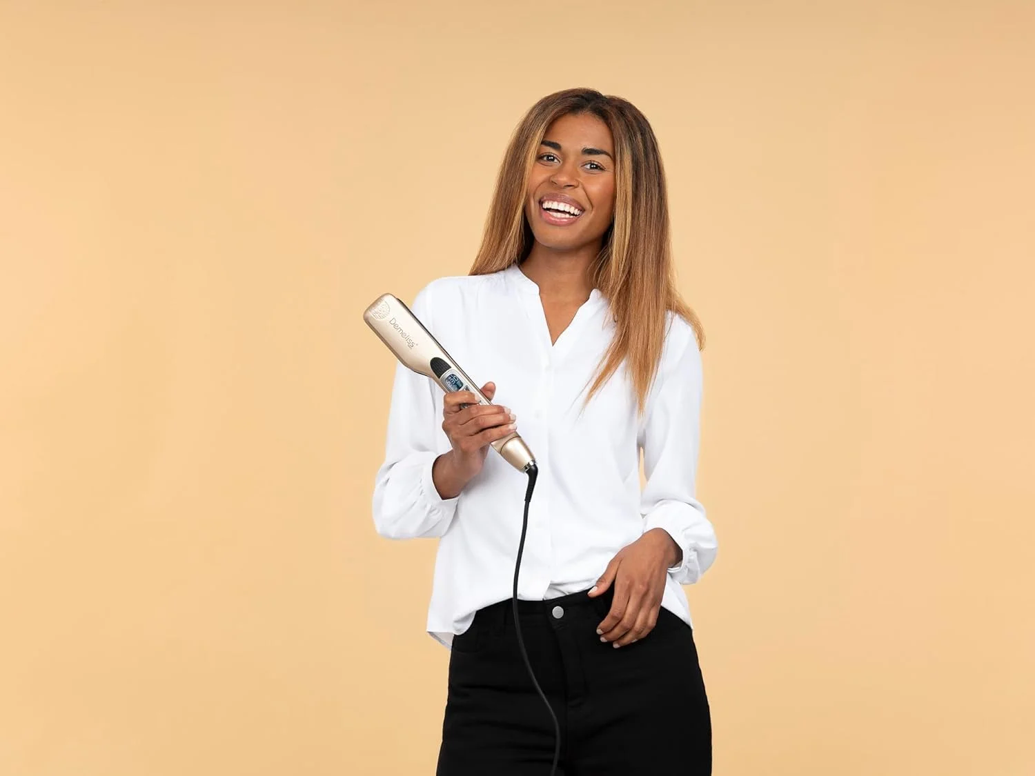 اتوی مو پهن تیتانیومی بخاردار حرفه ای SAINT ALGUE Demeliss Titanium، مناسب برای انواع مو، دما از 150 تا 230 درجه سانتیگراد، مخزن آب 40 میلی لیتری - طلایی/مشکی