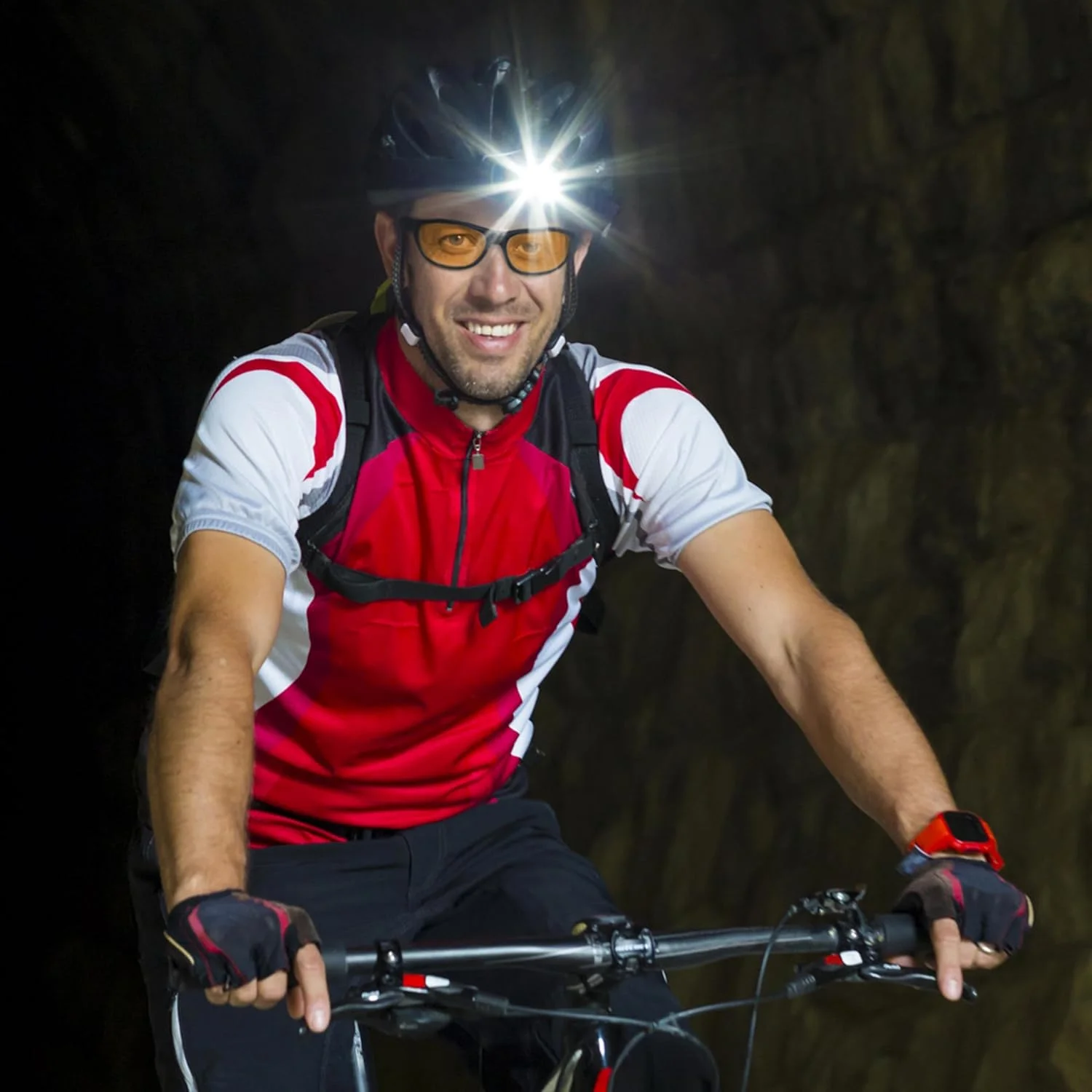 عینک رانندگی در شب ZILLERATE ضد تابش نور - لنزهای پلاریزه نورهای خیره کننده چراغ های جلو را فیلتر می کنند، مناسب آقایان و بانوان، لنز دید HD با رنگ زرد، فریم TR90 سبک و راحت، لوازم جانبی و کیف سخت شیک عینک رانندگی در شب ZILLERATE ضد تابش نور - لنزهای پلاریزه نورهای خیره کننده چراغ های جلو را فیلتر می کنند، مناسب آقایان و بانوان، لنز دید HD با رنگ زرد، فریم TR90 سبک و راحت، لوازم جانبی و کیف سخت شیک