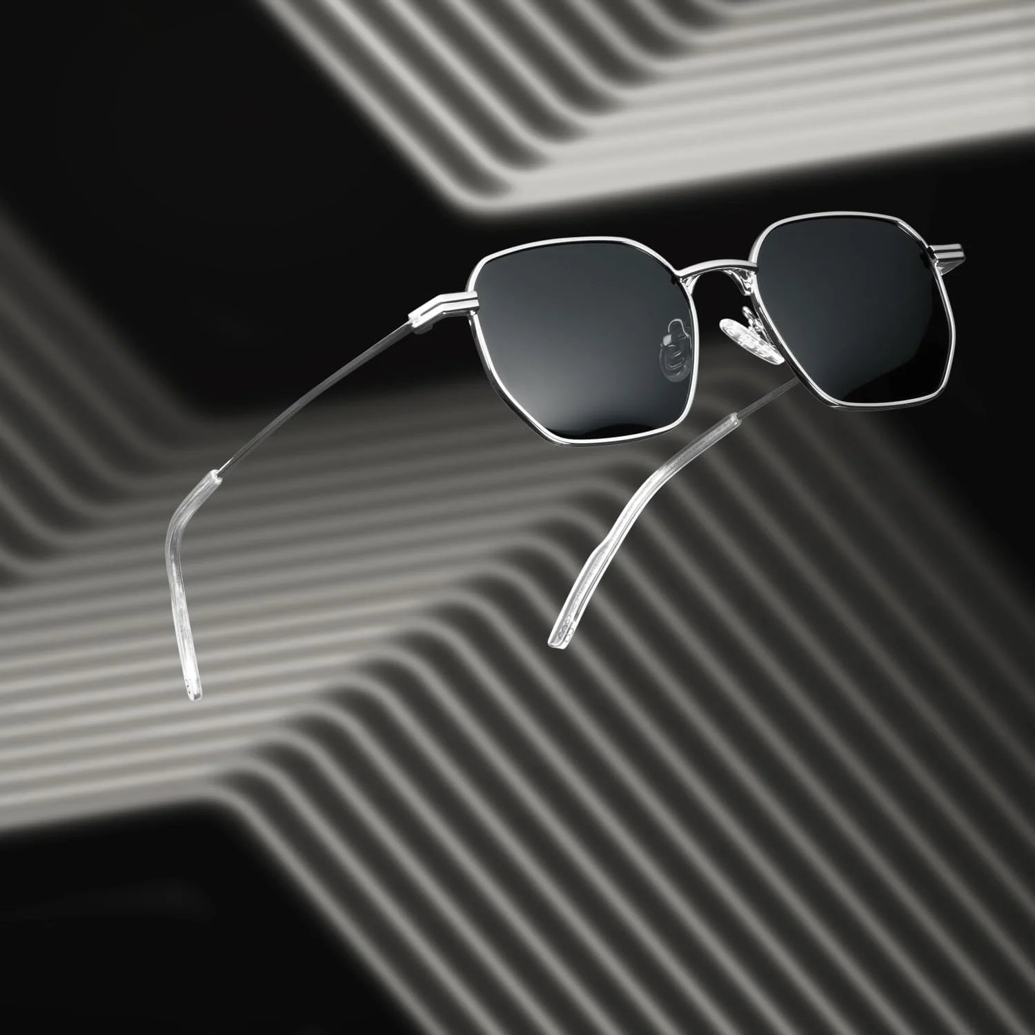 عینک آفتابی مربعی وی Vincent Chase از Lenskart | فریم کامل، جدیدترین و شیک ترین عینک آفتابی برند | محافظت 100% در برابر اشعه ماوراء بنفش | مردانه و زنانه | متوسط | VC S14458