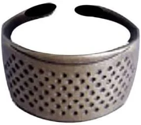 ابزار نُشنز - نُشنز ساشیکو Little House - انگشتانه حلقه ای برنجی ساشیکو ژاپنی ابزار نُشنز - نُشنز ساشیکو Little House - انگشتانه حلقه ای برنجی ساشیکو ژاپنی