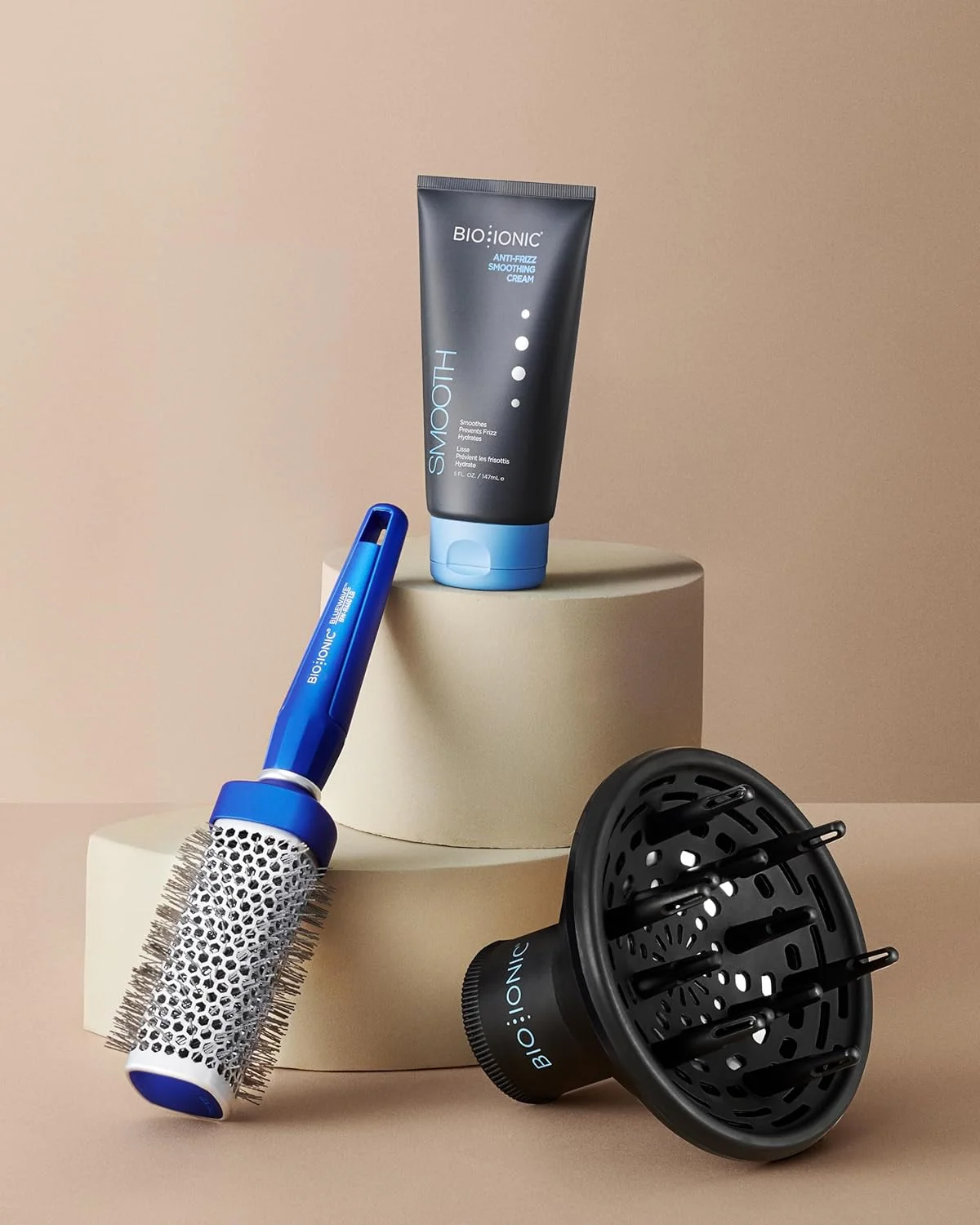 برس گرد متوسط Bio Ionic Bluewave، برس حالت دهنده نانو یونی، موهای موج دار برای کشش بیشتر، بافت نرم، دسته با قابلیت گرفتن آسان