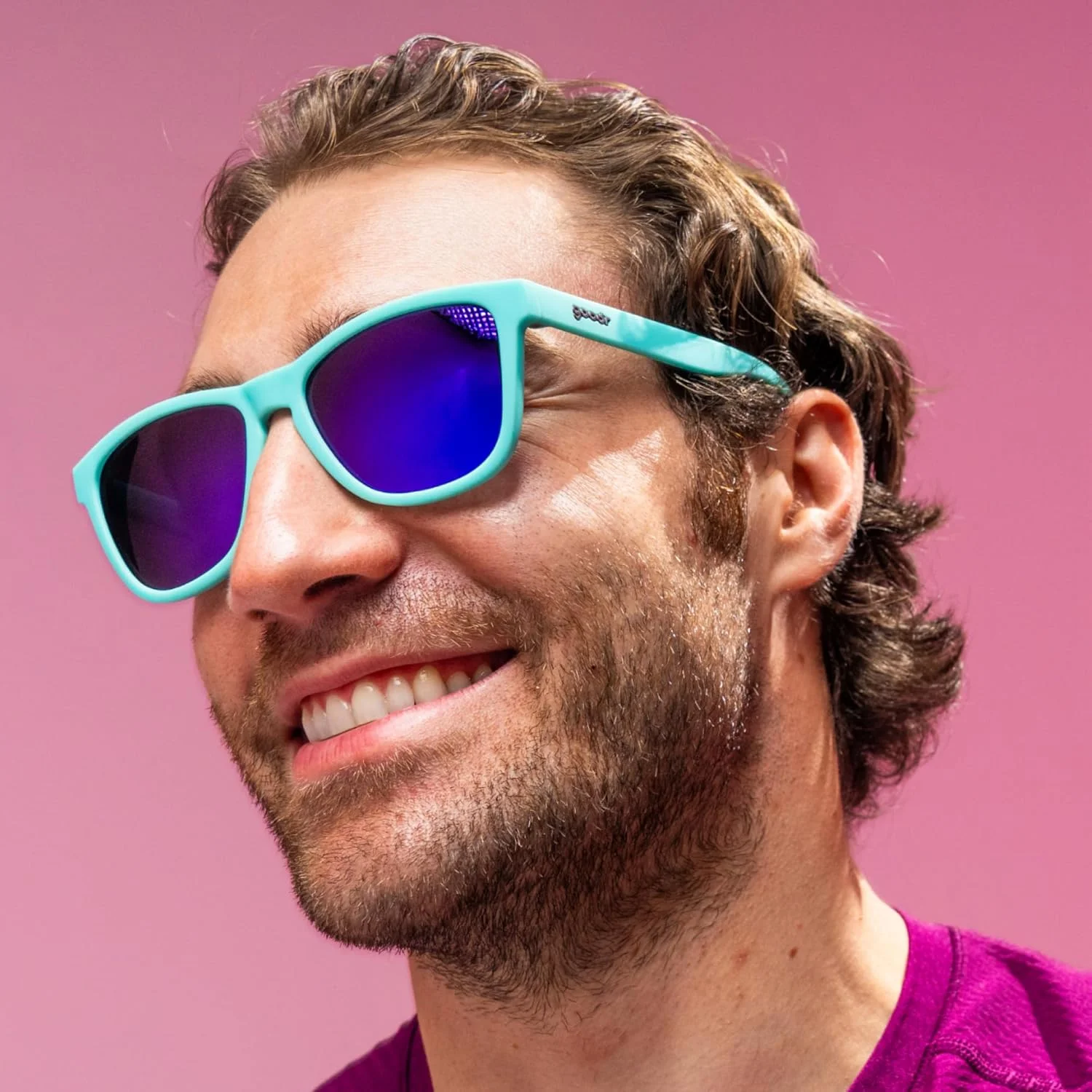 عینک آفتابی پلاریزه goodr Electric Dinotopia Carnival برای آقایان و بانوان، سایز متوسط (OG)، فریم های یکدست آبی روشن با لنزهای آینه ای بنفش بازتابنده، محافظت UV400، بدون لغزش، بدون پرش