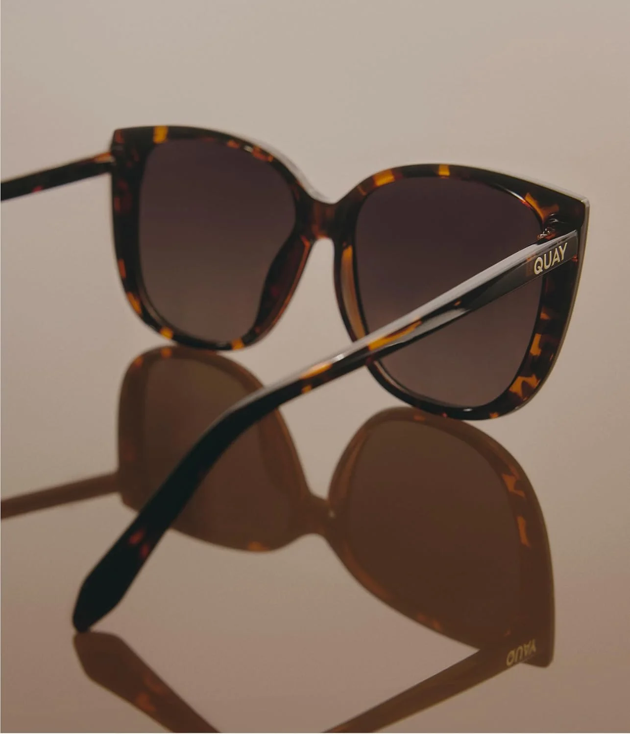 عینک آفتابی زنانه Quay - لنزهای مربعی با محافظت UV، عینک آفتابی بزرگ (Ever After)