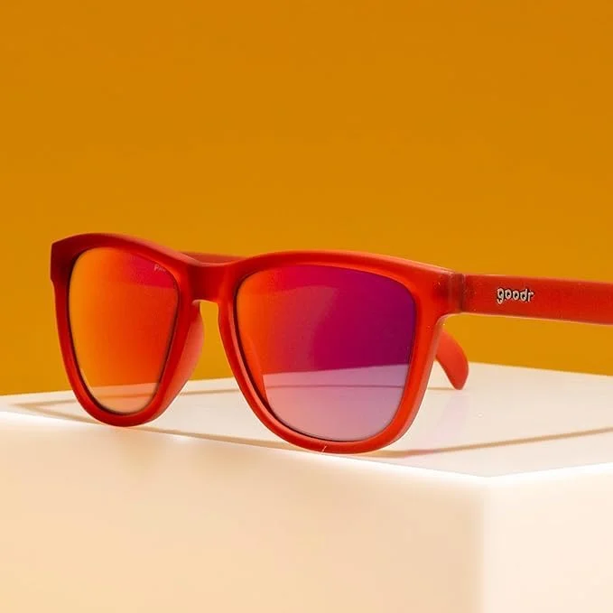 عینک آفتابی پلاریزه goodr Phoenix At A Bloody Mary Bar برای آقایان و بانوان، سایز متوسط (OG)، فریم قرمز تیره شفاف با لنزهای آینه ای رز، محافظت UV400، بدون لغزش، بدون پرش، قرمز، M