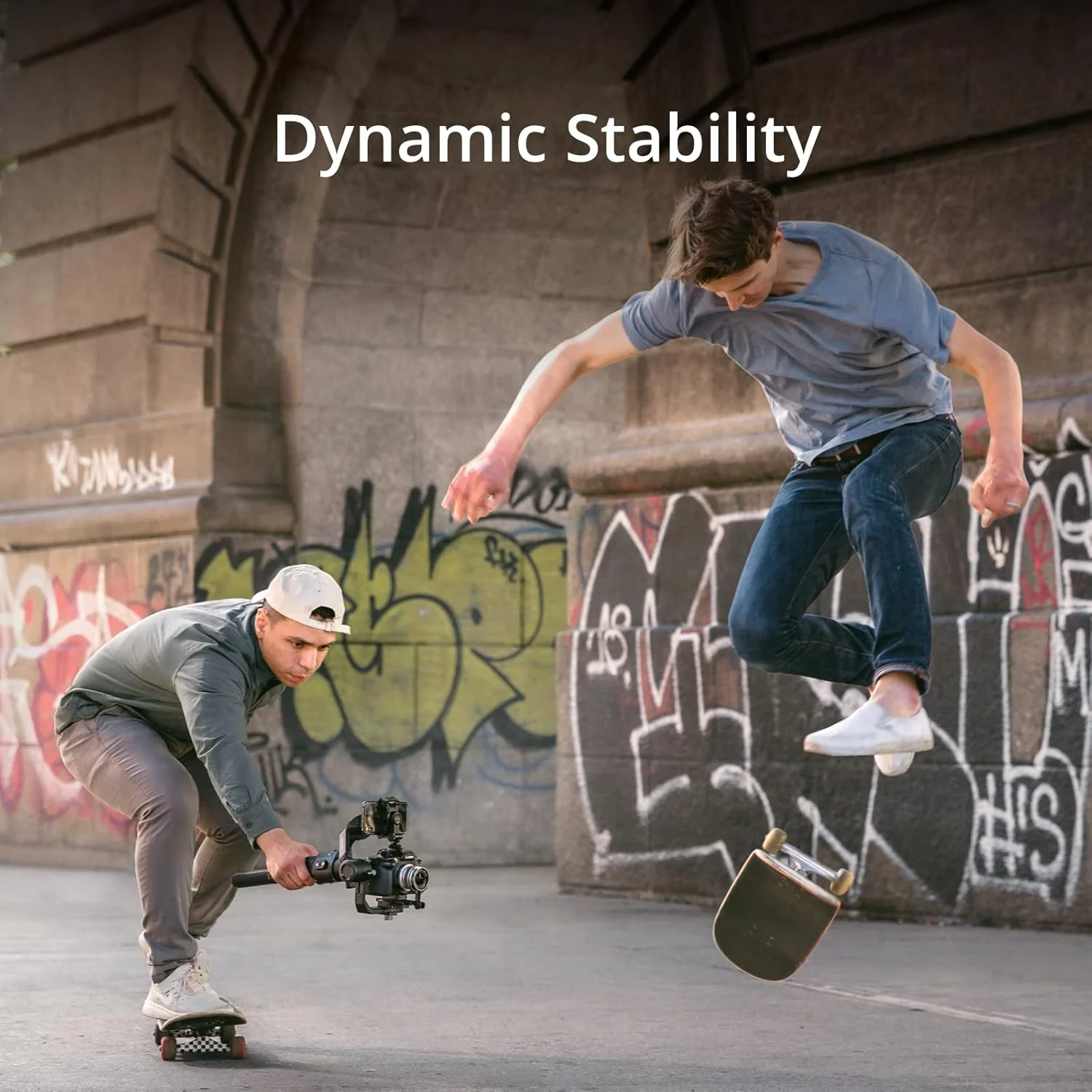 DJI Ronin-SC تثبیت کننده گیمبال 3 محوره برای دوربین های بدون آینه، تثبیت کننده دستی سازگار با سونی، پاناسونیک، لومیکس، نیکون، کانن، تا وزن 2 کیلوگرم DJI Ronin-SC تثبیت کننده گیمبال 3 محوره برای دوربین های بدون آینه، تثبیت کننده دستی سازگار با سونی، پاناسونیک، لومیکس، نیکون، کانن، تا وزن 2 کیلوگرم