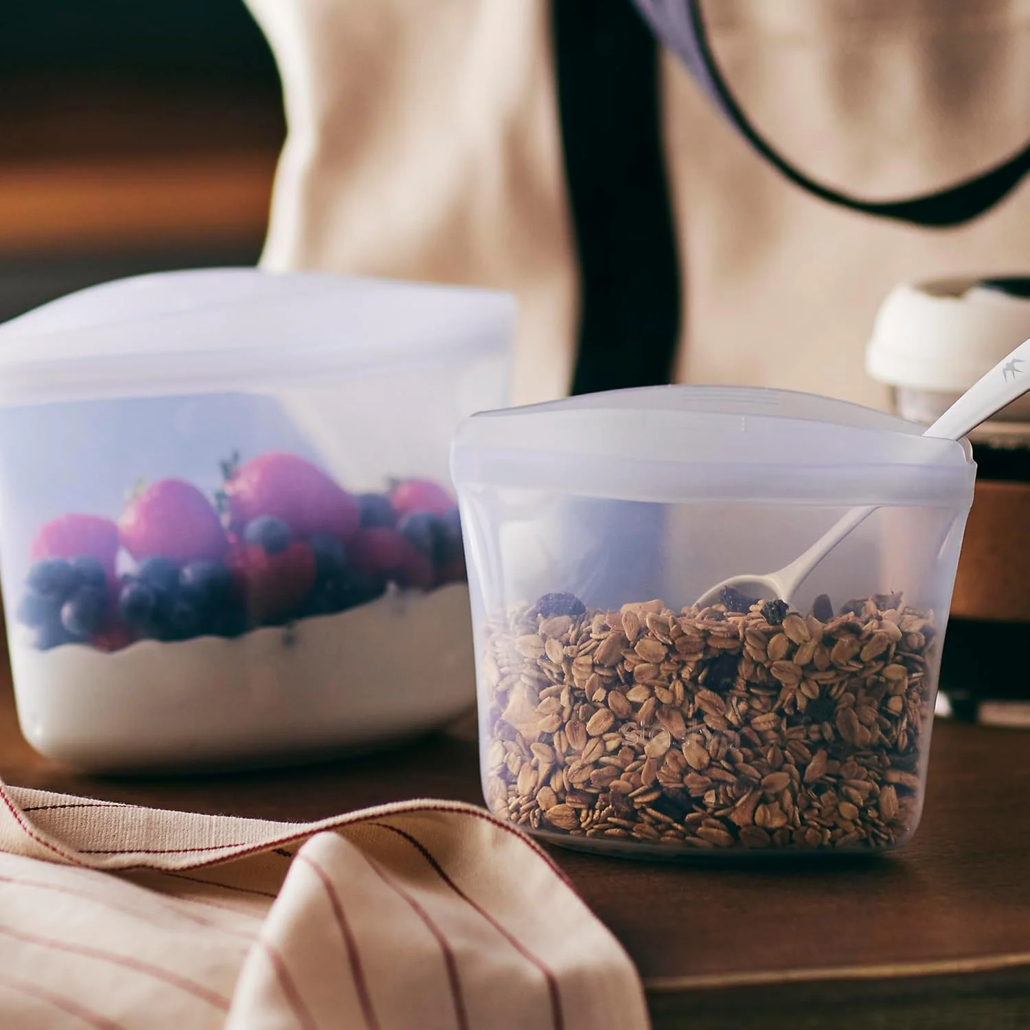 کیسه های نگهداری مواد غذایی سیلیکونی ممتاز استشر، بسته 3 عددی، شفاف | کیسه های نگهداری مواد غذایی چند منظوره، کیف ناهار، ظروف مسافرتی | بدون BPA، ضد نشت، قابل شستشو در ماشین ظرفشویی، سازگار با محیط زیست