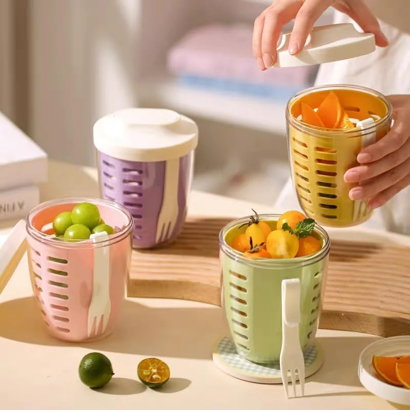 لیوان نگهداری سالاد میوه 650 میلی لیتری با درب و چنگال، ظروف نگهداری میوه پلاستیکی قابل استفاده مجدد، بدون BPA و ضد نشت، میوه ها و سبزیجات را برای مدت طولانی تری تازه نگه می دارد (B، بسته 2 عددی)