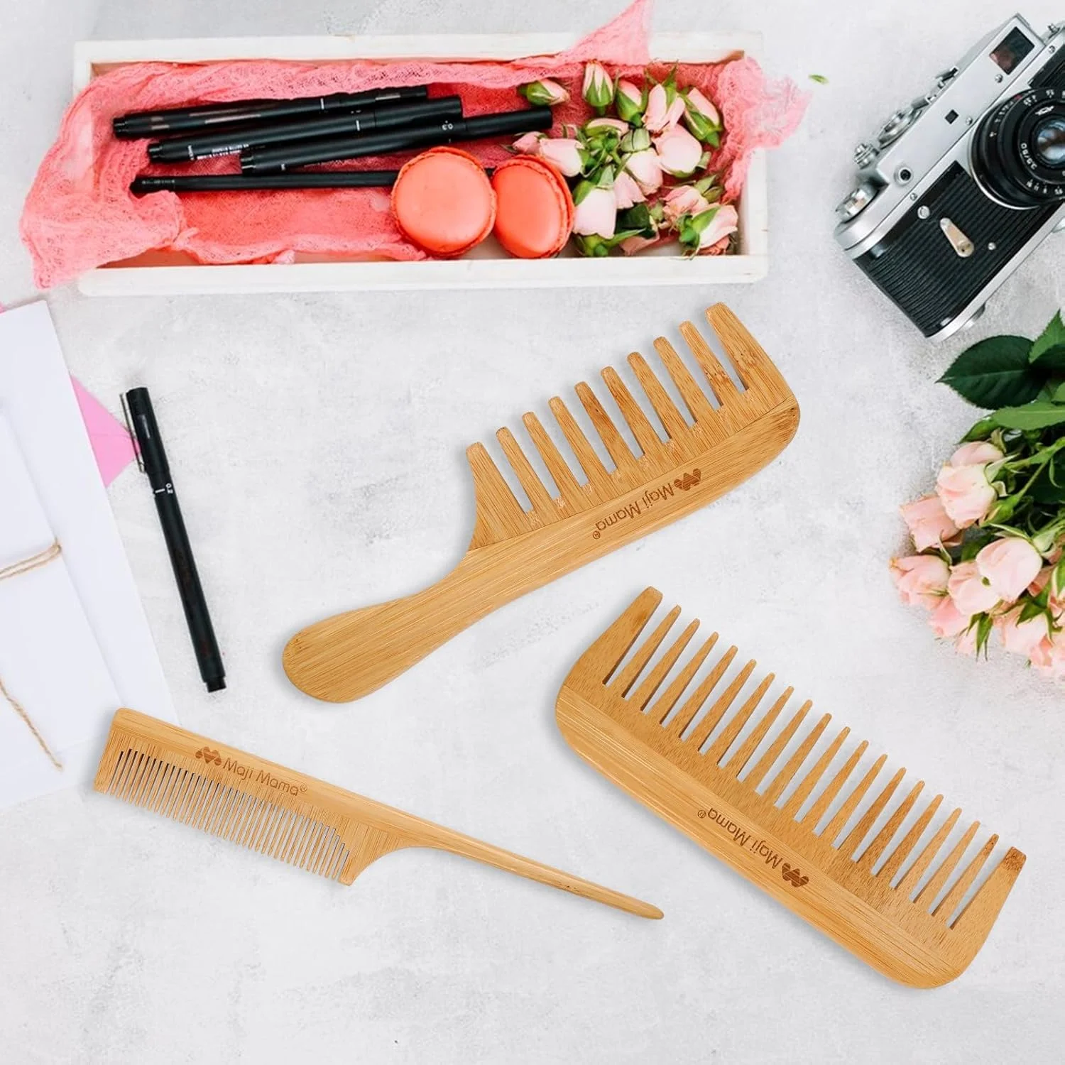 ست شانه بامبو طبیعی ماجی ماما، ضد الکتریسیته ساکن، دندانه ریز و درشت، برس چوبی برای باز کردن گره مو، حالت دادن به موهای ضخیم، نازک و صاف، برای آقایان و بانوان، شانه دم موشی برای حجم دادن و حالت دادن به مو، 3 تکه