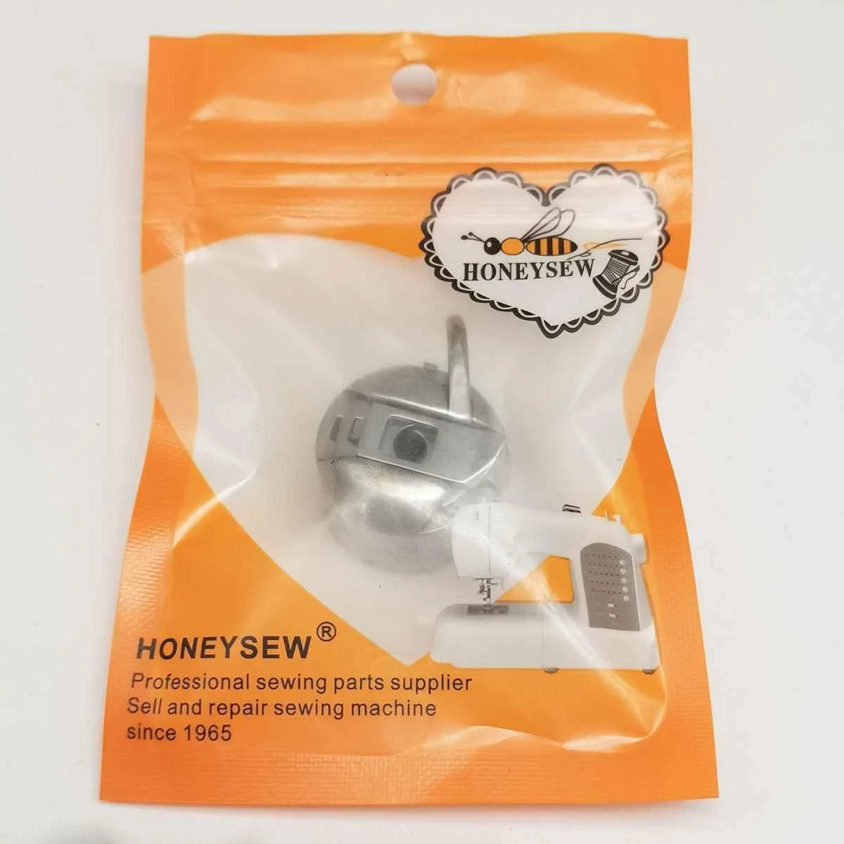 جعبه ماسوره HONEYSEW برای چرخ خیاطی سینگر مدل های 117 Plume، 15-75، 15-88، 15-89، 15-90، 15-91، #125291 جعبه ماسوره HONEYSEW برای چرخ خیاطی سینگر مدل های 117 Plume، 15-75، 15-88، 15-89، 15-90، 15-91، #125291
