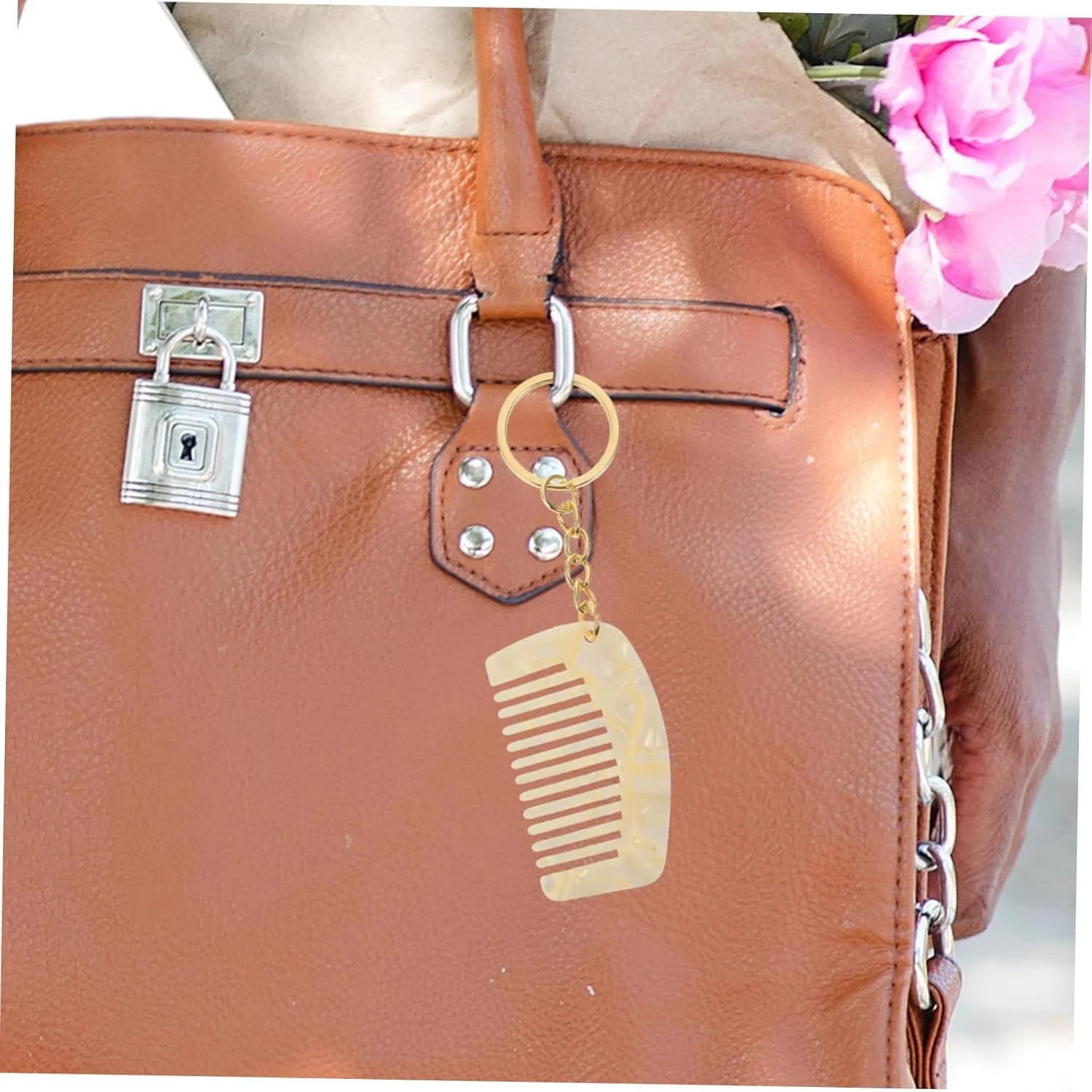 آویز کلید شانه ای OUNONA، 2 عدد، شانه جیبی دندانه پهن برای انواع مو، لوازم جانبی مسافرتی مناسب با رنگ تصادفی حلقه کلید، جمع و جور برای کلیدهای کیف پول