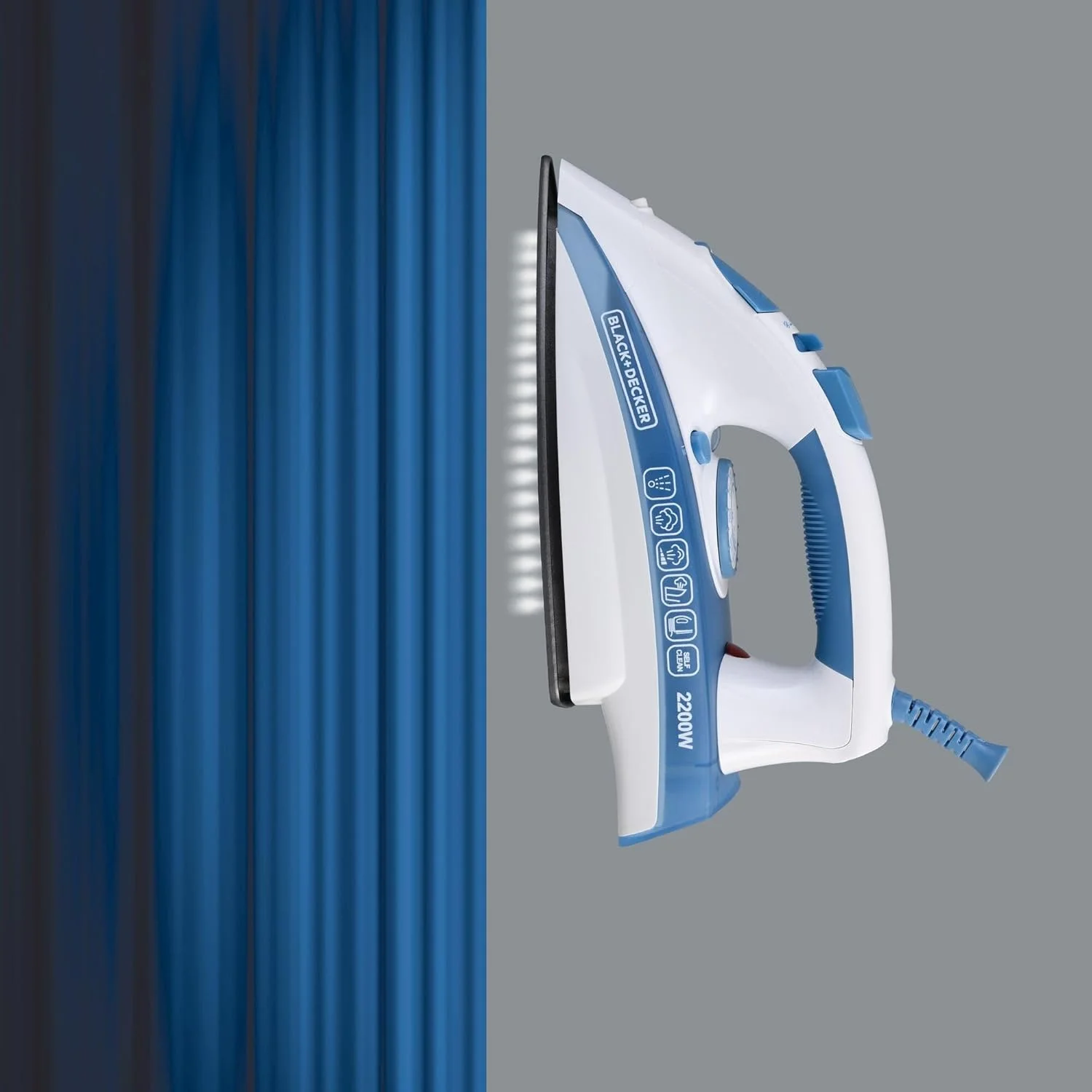 اتو بخار 2000 وات بلک اند دکر، کفی سرامیکی، بخار مداوم 25 گرم در دقیقه، تقویت بخار 90 گرم، بخار عمودی، خود تمیز شونده، ضد چکه، مخزن آب 300 میلی لیتر، آبی، X2000-B5
