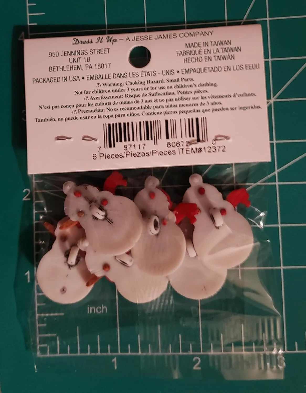 The Holiday Collection by Dress it Up Buttons and Embellishments - 6 Pieces - Snowman with Red Scarf The Holiday Collection by Dress it Up Buttons and Embellishments - 6 Pieces - Snowman with Red Scarf