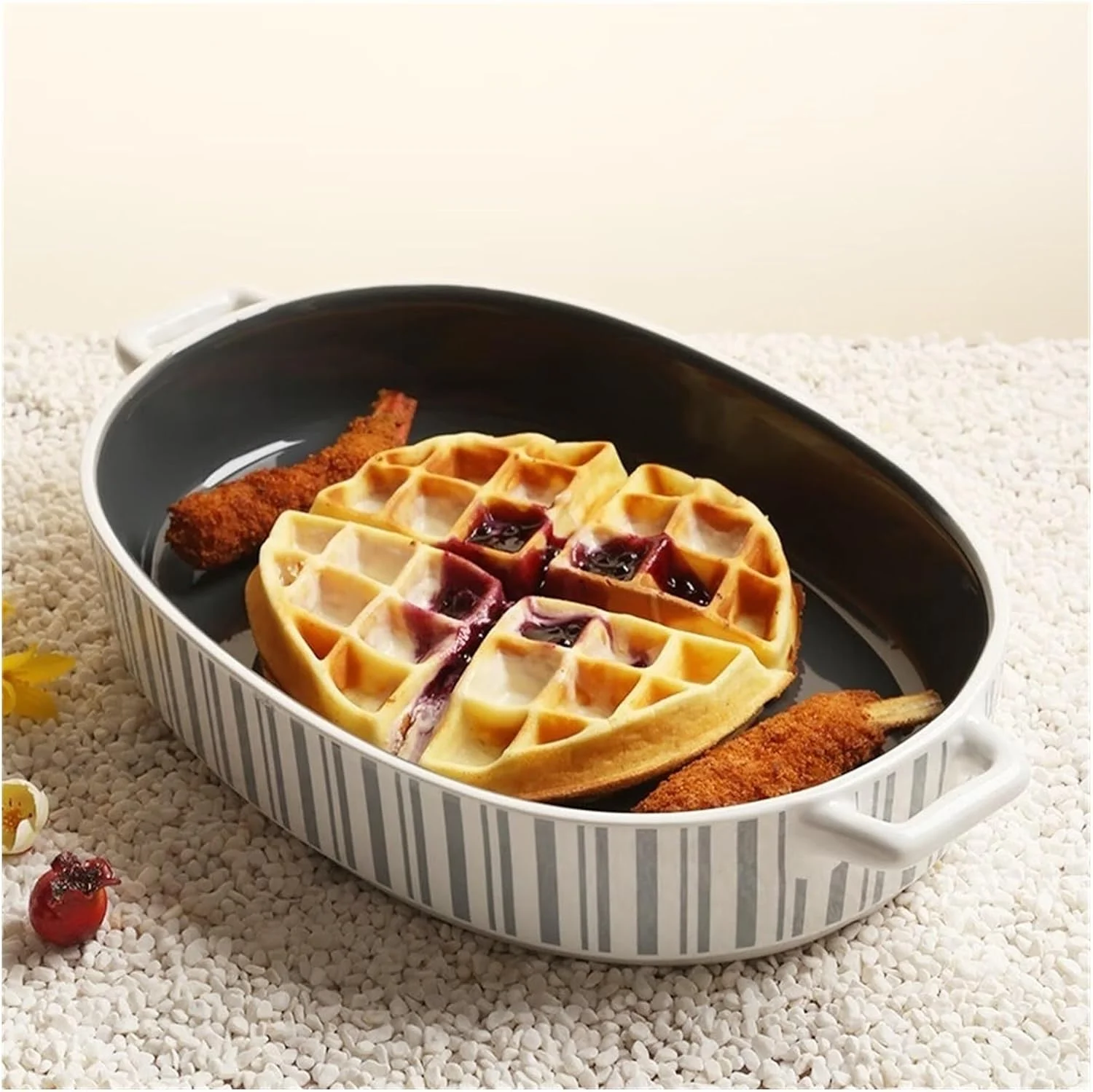 ظرف فر سرامیکی JUNCHENG1008، ظرف پخت پنیر، لوازم پخت خانگی فر، ظرف بیضی راه راه دو دسته سرامیکی (14 اینچ)