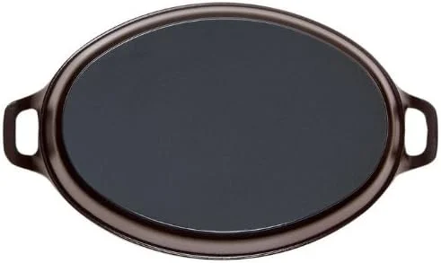 ظرف بیضی استاب، 28 سانتی متر، مشکی. قابل انباشته شدن. جنس چدن. لعاب داخلی مشکی مات. مناسب برای انواع اجاق گازها، از جمله القایی. قابل استفاده در فر. قابل استفاده در گریل. ساخت فرانسه. ظرف بیضی استاب، 28 سانتی متر، مشکی. قابل انباشته شدن. جنس چدن. لعاب داخلی مشکی مات. مناسب برای انواع اجاق گازها، از جمله القایی. قابل استفاده در فر. قابل استفاده در گریل. ساخت فرانسه.