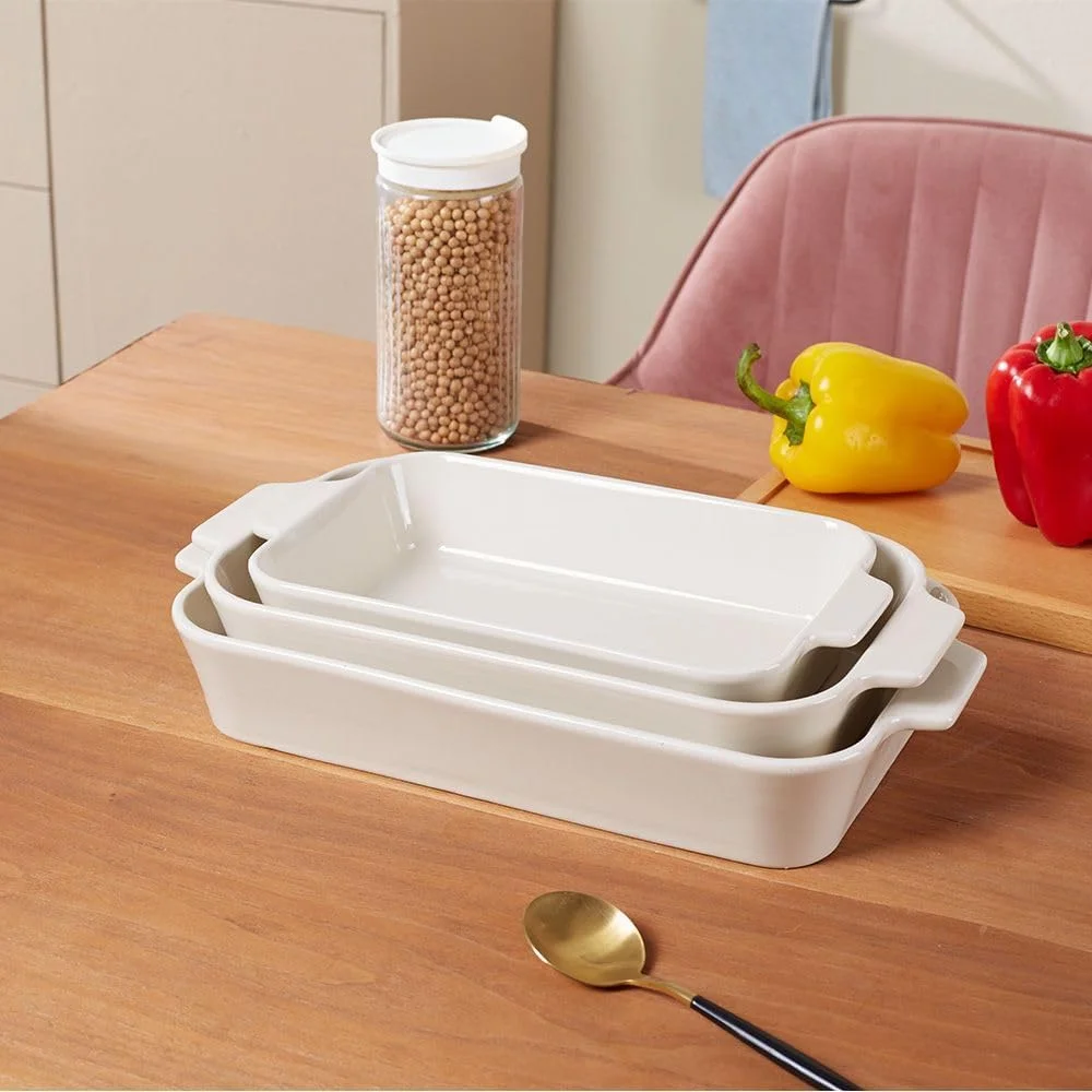 ست ظروف پخت مستطیلی 3 تکه Chef's Delight از جنس چینی، ظروف پخت بادوام و ایمن برای فر، مناسب برای لازانیا، کباب کردن، خوراک و سرو، طراحی شیک برای آشپزخانه های مدرن ست ظروف پخت مستطیلی 3 تکه Chef's Delight از جنس چینی، ظروف پخت بادوام و ایمن برای فر، مناسب برای لازانیا، کباب کردن، خوراک و سرو، طراحی شیک برای آشپزخانه های مدرن