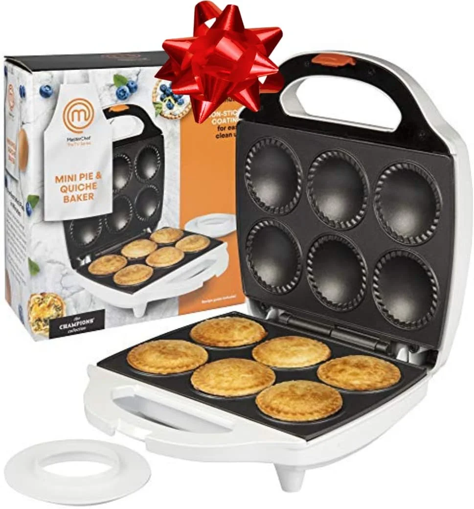 دستگاه مینی پای و کیش پز مسترشف - پخت 6 پای یا کیش کوچک در عرض چند دقیقه - دستگاه نچسب با حلقه برش خمیر برای اندازه گیری و پر کردن آسان، هدیه ای ضروری برای پخت و پز پاییزی دستگاه مینی پای و کیش پز مسترشف - پخت 6 پای یا کیش کوچک در عرض چند دقیقه - دستگاه نچسب با حلقه برش خمیر برای اندازه گیری و پر کردن آسان، هدیه ای ضروری برای پخت و پز پاییزی