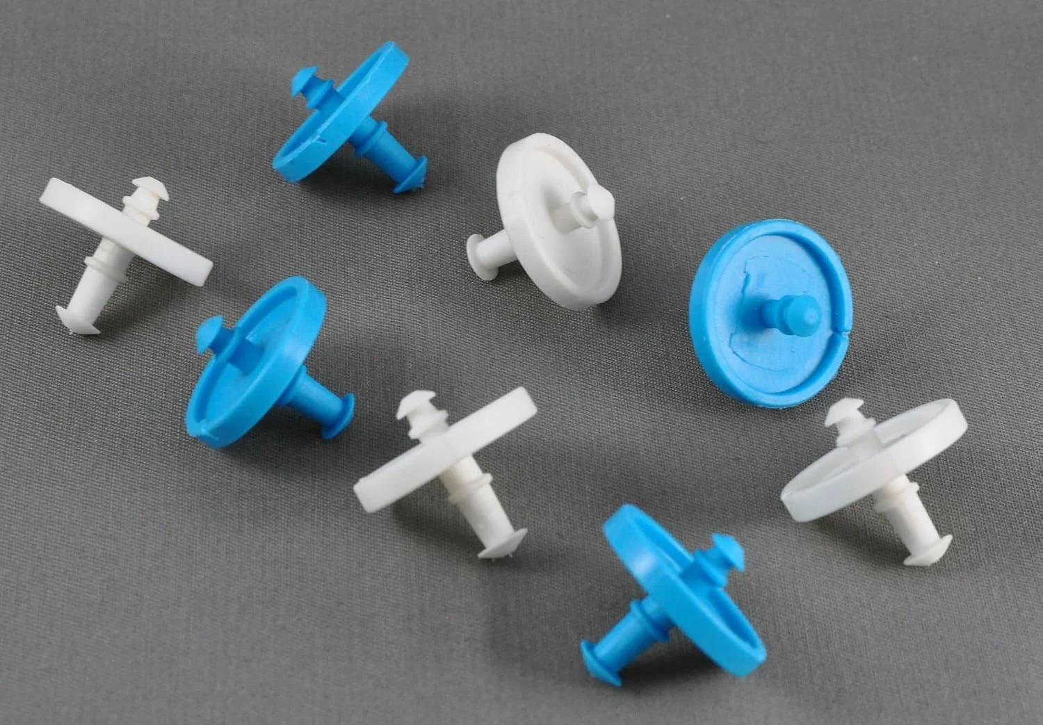 GARIZZE Taylor Seville Originals Bobbin Topper-Fits All Popular Sizes of Spools-Thread Lock Feature Helps Keep Thread Organized and Neat GARIZZE Taylor Seville Originals Bobbin Topper-Fits All Popular Sizes of Spools-Thread Lock Feature Helps Keep Thread Organized and Neat