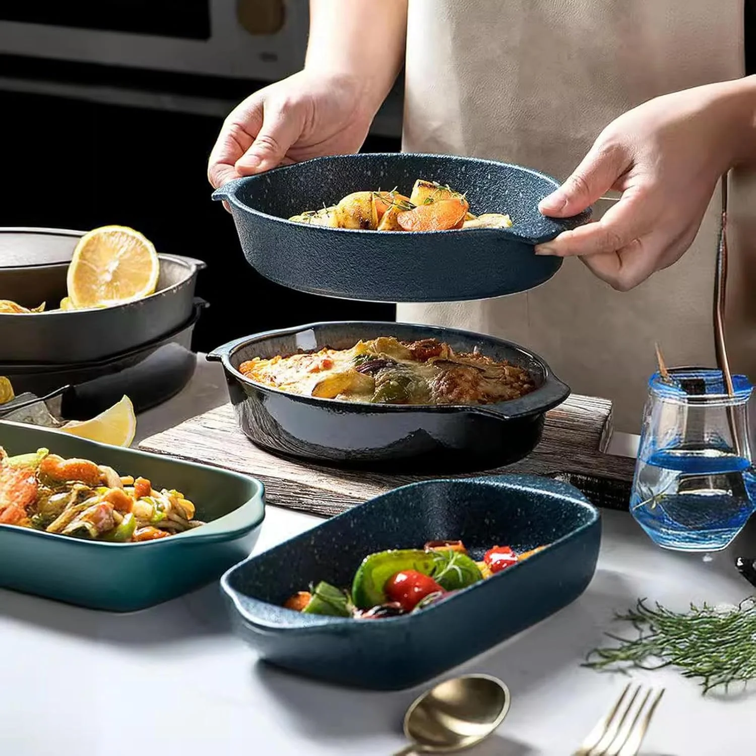 ظرف پخت سرامیکی خانگی به سبک ژاپنی، طرح کوره ای زیر لعابی خلاقانه با دو دستگیره - مربع 9.5 اینچ سبز ظرف پخت سرامیکی خانگی به سبک ژاپنی، طرح کوره ای زیر لعابی خلاقانه با دو دستگیره - مربع 9.5 اینچ سبز