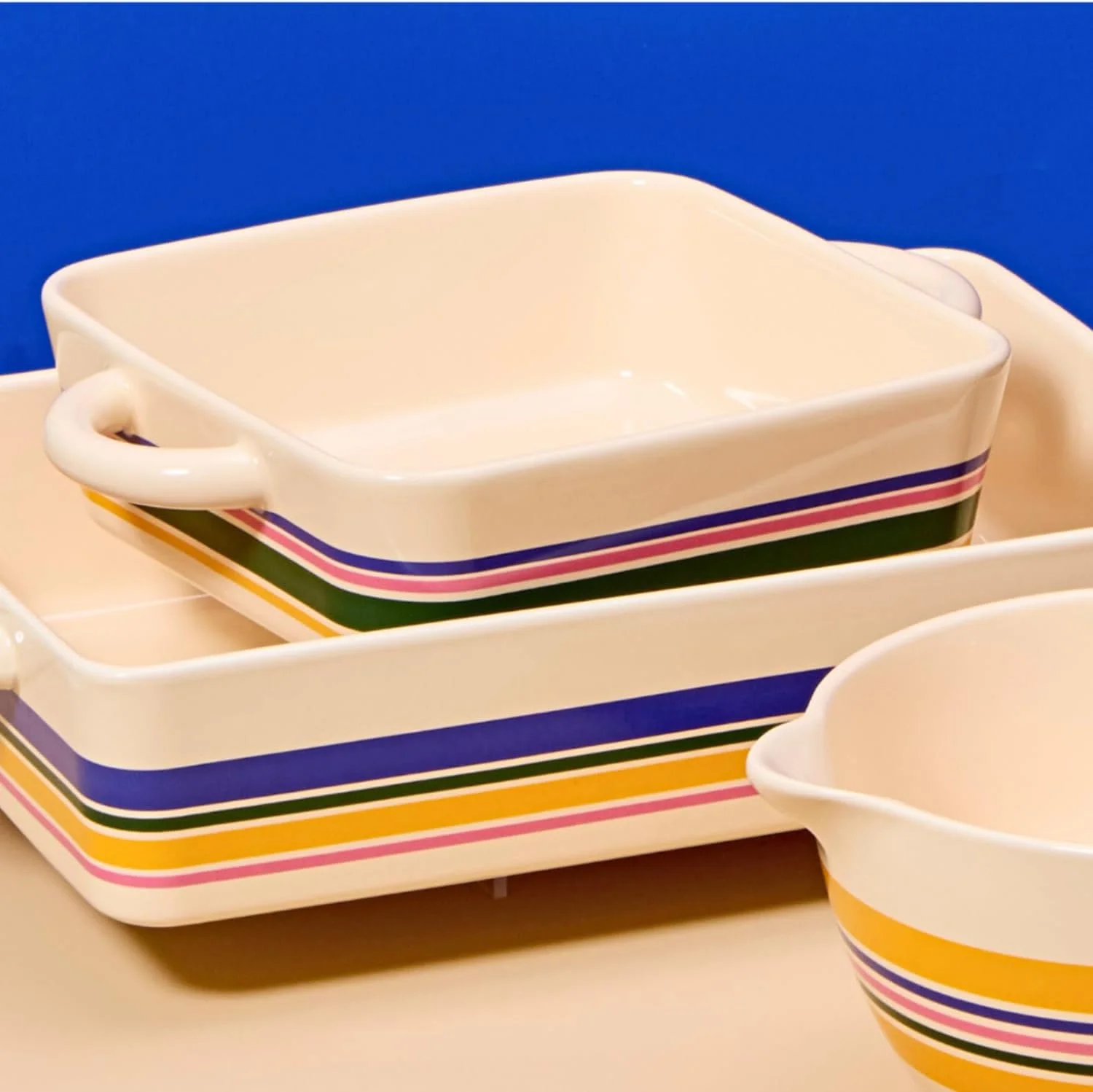 ظرف سرامیکی راه راه Great Jones Little Hottie | سایز 8x8 | مناسب برای فر تا دمای 260 درجه سانتیگراد | قابل شستشو در ماشین ظرفشویی، فریزر و مایکروویو | قابل حمل و کم حجم | ایده آل برای پخت و پز در مقیاس کوچک، پخت و برشته کردن ظرف سرامیکی راه راه Great Jones Little Hottie | سایز 8x8 | مناسب برای فر تا دمای 260 درجه سانتیگراد | قابل شستشو در ماشین ظرفشویی، فریزر و مایکروویو | قابل حمل و کم حجم | ایده آل برای پخت و پز در مقیاس کوچک، پخت و برشته کردن