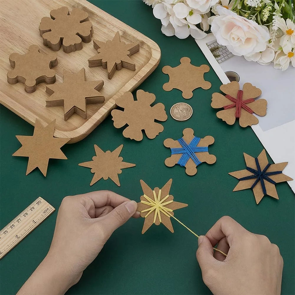 FINGERINSPIRE 100 عدد ماسوره نخ گلدوزی، نخ پیچ، 4 مدل تخته های پیچیدن نخ کاغذی رنگ قهوه ای روشن، کارت های نخ ماسوره نخ برای نخ پنبه ای کوک متقاطع، گلدوزی، خیاطی، نگهداری، کاردستی DIY