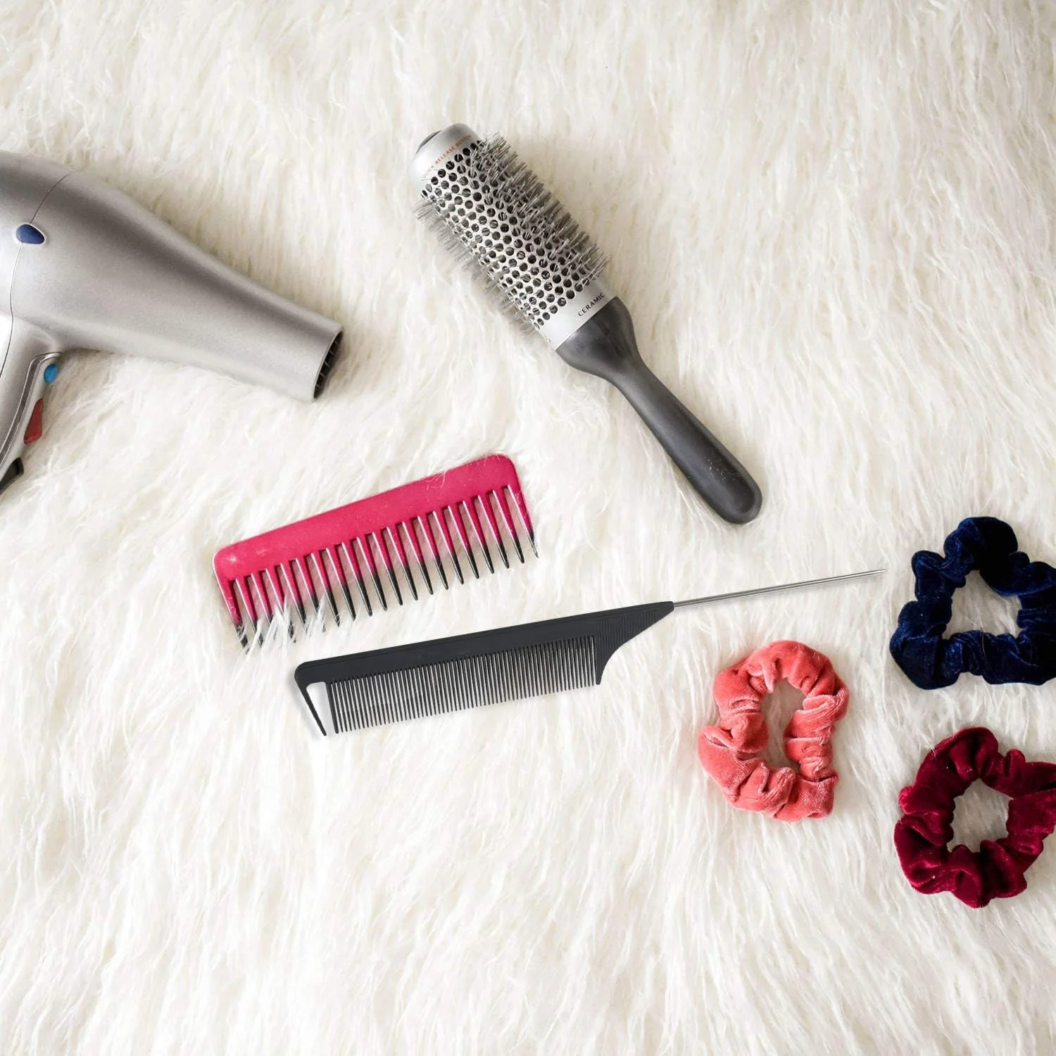 1 عدد شانه دم موشی مشکی دندانه ریز پلاستیکی و فلزی ضد الکتریسیته ساکن مدل مو شانه مو 220x28x4 میلی متر حالت دهنده مو