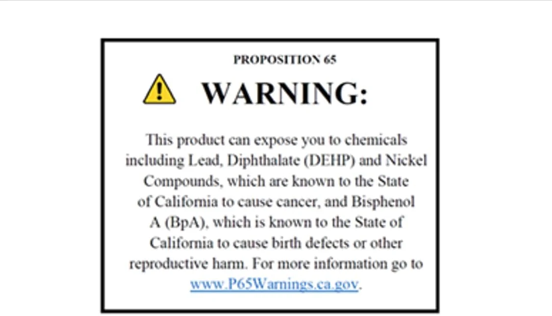 عینک آفتابی زنانه GUESS با تزیینات استادی عینک آفتابی زنانه GUESS با تزیینات استادی