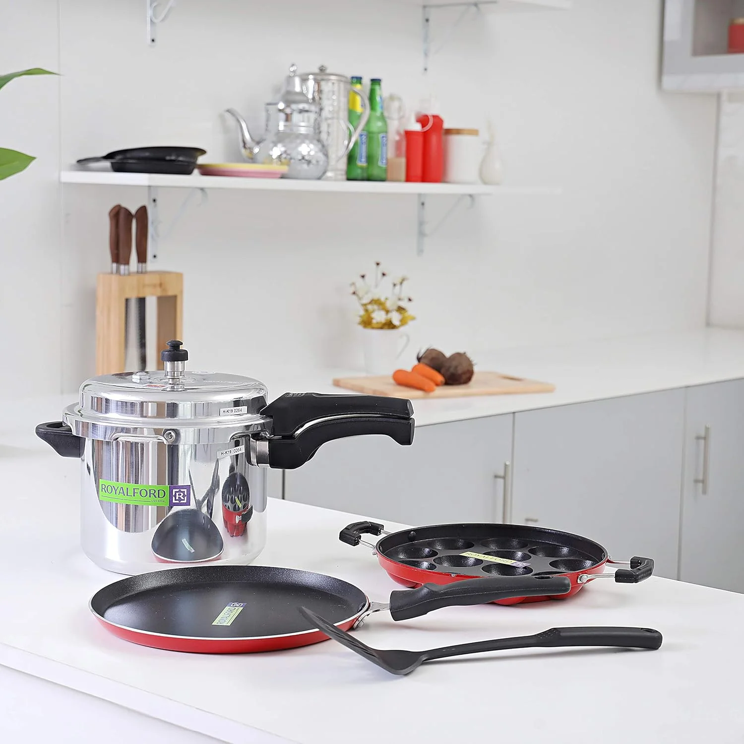 ست زودپز رویال فورد 4 در 1 - پخت و پز یکنواخت و قابل حمل با پایه گرمایشی، تابه و تاوا با دسته های مقاوم در برابر حرارت نایلونی | پوشش نچسب | سازگار با اجاق برقی، هالوژن، سرامیک و گاز ست زودپز رویال فورد 4 در 1 - پخت و پز یکنواخت و قابل حمل با پایه گرمایشی، تابه و تاوا با دسته های مقاوم در برابر حرارت نایلونی | پوشش نچسب | سازگار با اجاق برقی، هالوژن، سرامیک و گاز