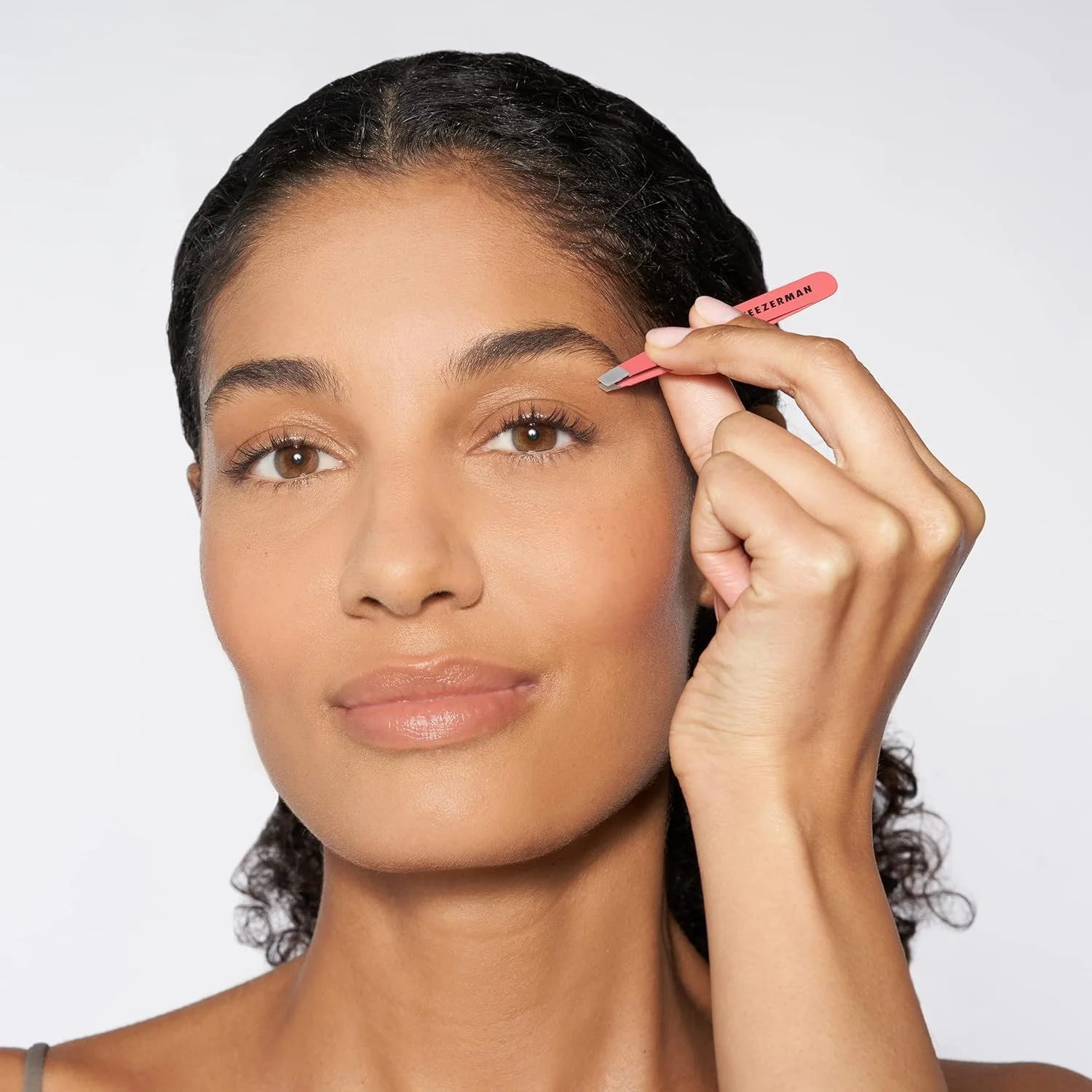 موچین مینی توییزرمن (پرداخت دستی، نوک مورب، مناسب برداشتن ابرو، کیفیت حرفه ای، استیل ضد زنگ)، شمعدانی موچین مینی توییزرمن (پرداخت دستی، نوک مورب، مناسب برداشتن ابرو، کیفیت حرفه ای، استیل ضد زنگ)، شمعدانی