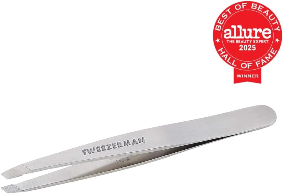 موچین نوک کج استیل ضد زنگ Tweezerman. نوک های سوهان کاری شده دستی و کاملاً تراز. نوک کج 25 درجه. کشش کالیبره شده، کنترل و دقت. موچین نوک کج استیل ضد زنگ Tweezerman. نوک های سوهان کاری شده دستی و کاملاً تراز. نوک کج 25 درجه. کشش کالیبره شده، کنترل و دقت.
