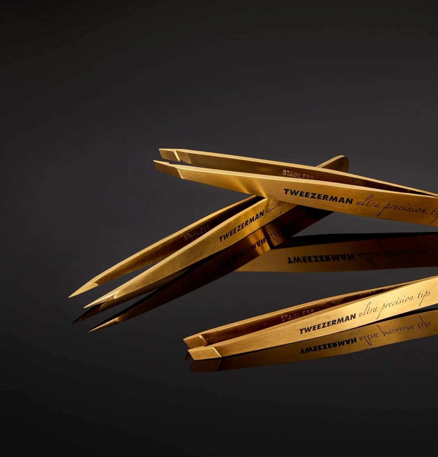 موچین نوک کج رزگلد تویزرمن. فولاد ضد زنگ. نوک های سوهان کاری شده دستی و کاملا تراز. نوک کج 25 درجه. کشش کالیبره شده، کنترل و دقت. موچین نوک کج رزگلد تویزرمن. فولاد ضد زنگ. نوک های سوهان کاری شده دستی و کاملا تراز. نوک کج 25 درجه. کشش کالیبره شده، کنترل و دقت.