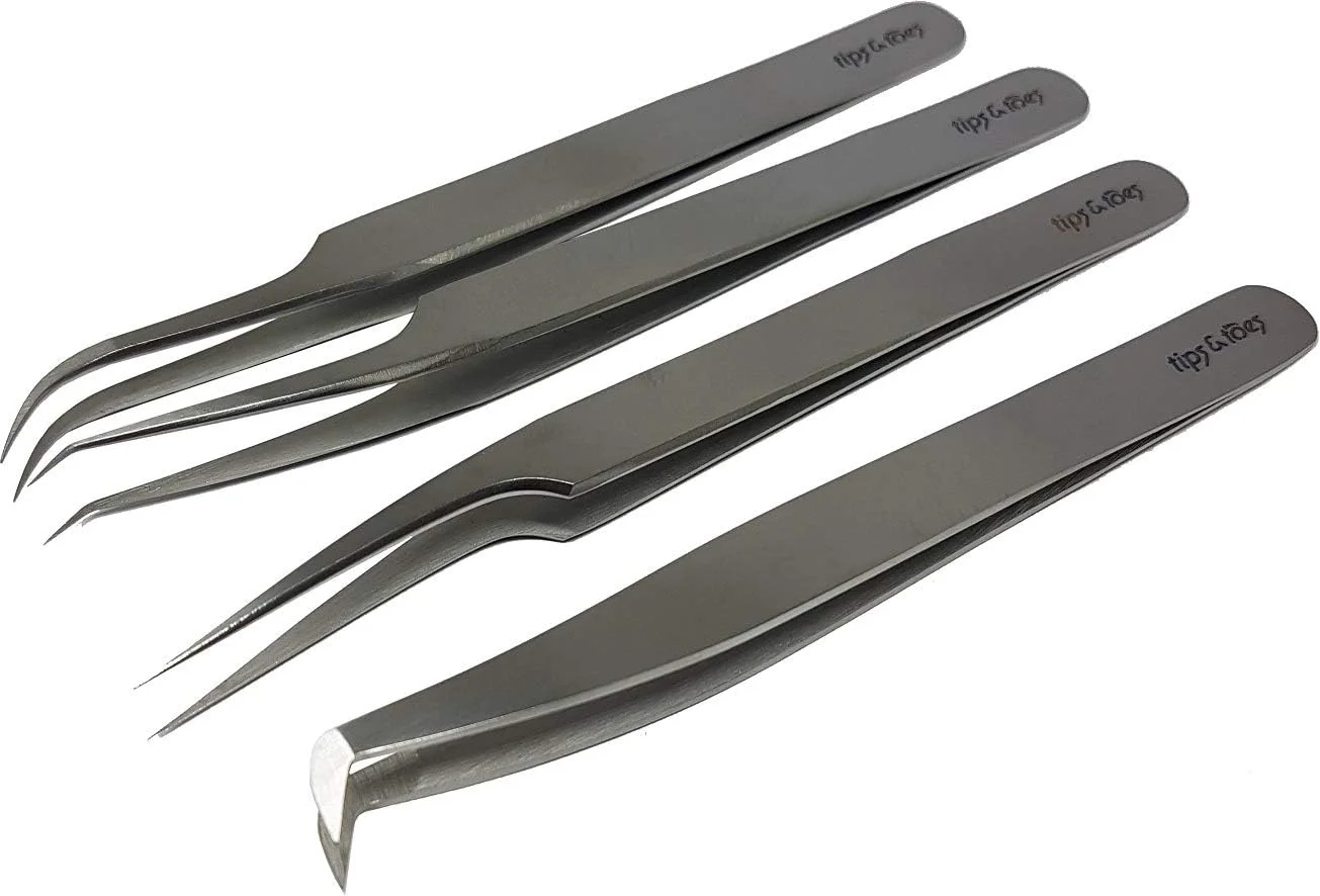 موچین مژه Tips&Toes – قابل اعتماد برای استفاده – ست موچین استیل ضد زنگ برای ابرو و مژه – بسته 4 عددی موچین مژه Tips&Toes – قابل اعتماد برای استفاده – ست موچین استیل ضد زنگ برای ابرو و مژه – بسته 4 عددی