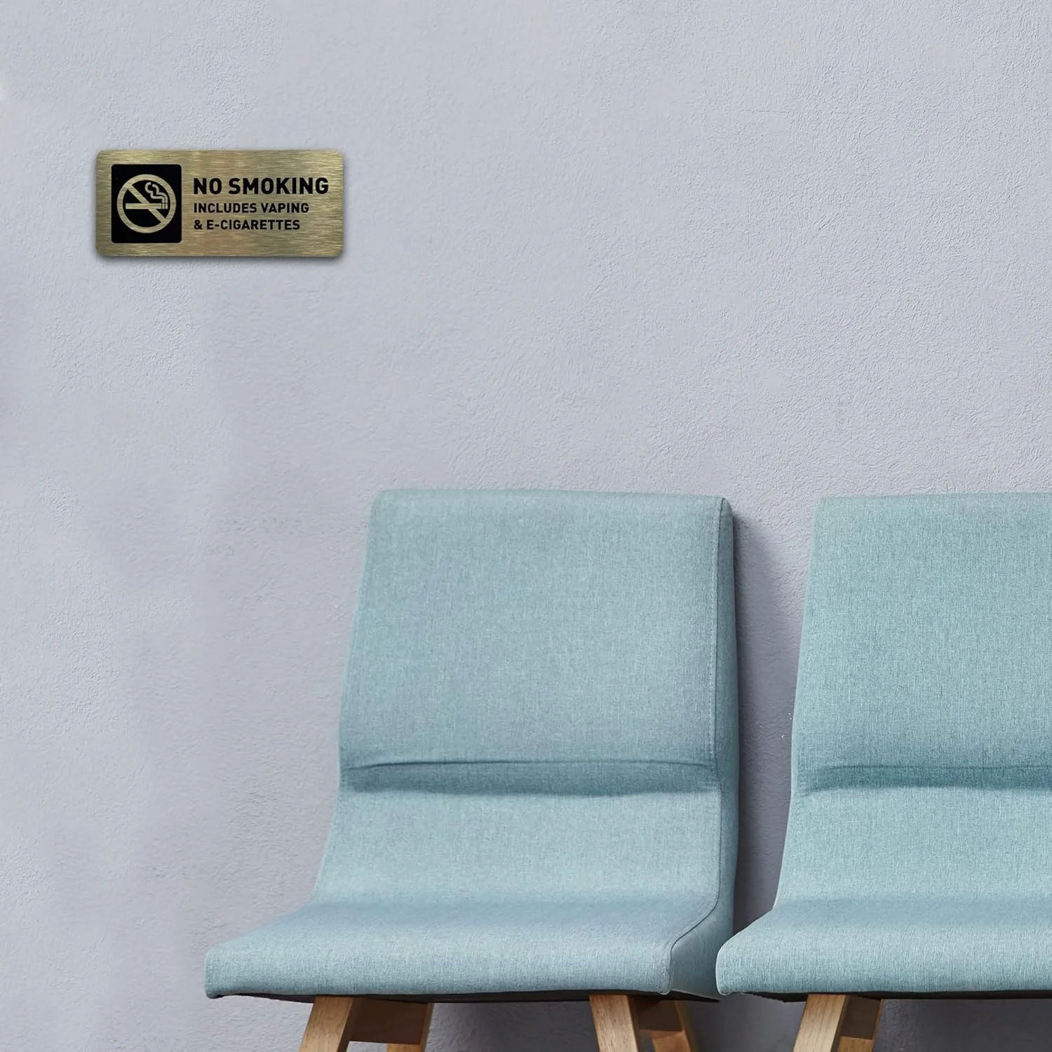 تابلو عدم استعمال دخانیات GDS Architectural Signage Solutions - سازگار با ADA، دارای نمادها و حروف برجسته - شامل نوارهای چسبی برای نصب آسان، 7 اینچ عرض در 3 اینچ ارتفاع - (طلایی برس خورده)