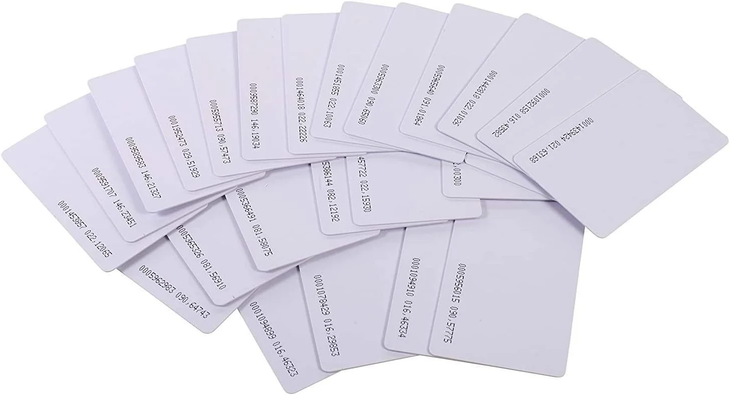 کارت هوشمند مجاورتی RFID بدون تماس UHPPOTE 125kHz با ضخامت 0.8 میلی متر برای سیستم کنترل دسترسی و حضور و غیاب (فقط خواندنی، بسته 100 عددی)