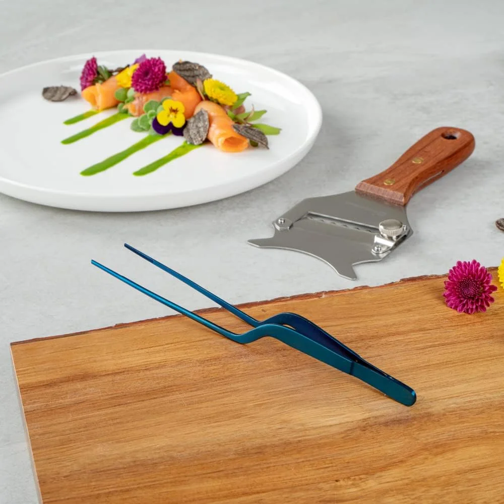 موچین آشپزی رستوران ور مدل Perfect Point، طول 20 سانتی متر، 1 عدد موچین آشپزخانه افست - نوک دندانه دار برای دقت، مناسب برای گارنیش، دیزاین و تزئین، موچین استیل ضد زنگ آبی افست، بادوام موچین آشپزی رستوران ور مدل Perfect Point، طول 20 سانتی متر، 1 عدد موچین آشپزخانه افست - نوک دندانه دار برای دقت، مناسب برای گارنیش، دیزاین و تزئین، موچین استیل ضد زنگ آبی افست، بادوام