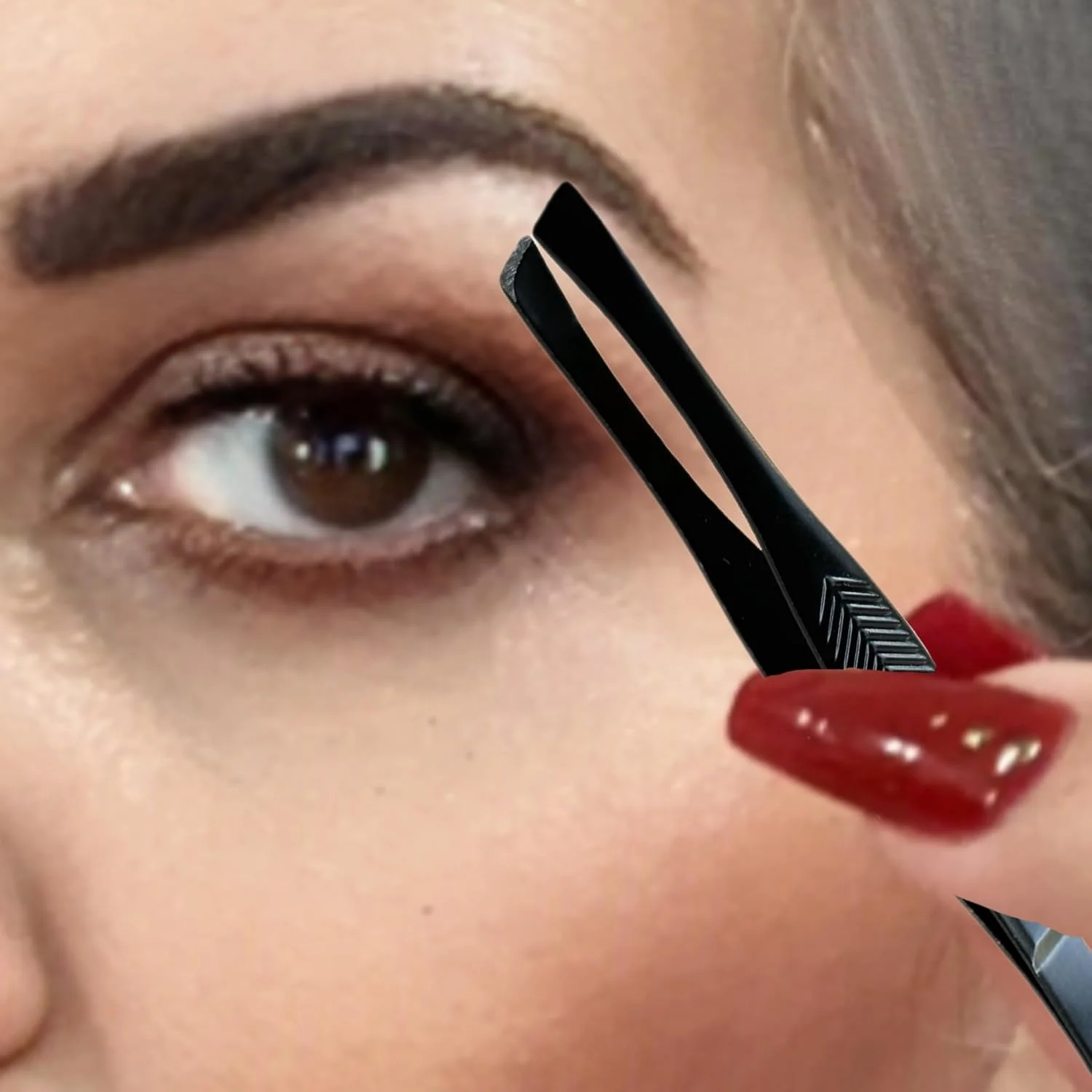 موچین استیل ضد زنگ حرفه ای نوک کج آجدار مدل وینتیج ALAZCO، دقت عالی برای برداشتن موهای صورت، خرده چوب و موهای زیر پوستی (مشکی) موچین استیل ضد زنگ حرفه ای نوک کج آجدار مدل وینتیج ALAZCO، دقت عالی برای برداشتن موهای صورت، خرده چوب و موهای زیر پوستی (مشکی)