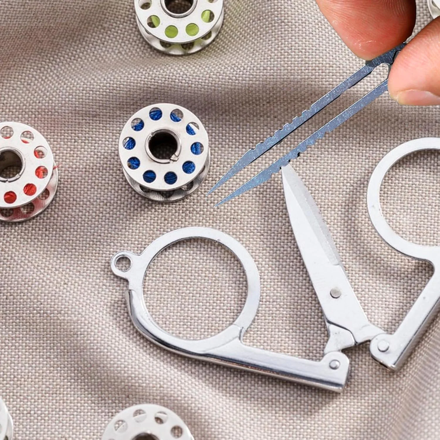 KALIONE 2 عدد موچین مینی تیتانیومی، موچین EDC، موچین آلیاژ تیتانیوم قابل حمل، موچین دقیق، موچین کوچک قابل حمل برای مسافرت، موچین برای برداشتن اشیا، مناسب برای کمپینگ و ابزار فضای باز (آبی) KALIONE 2 عدد موچین مینی تیتانیومی، موچین EDC، موچین آلیاژ تیتانیوم قابل حمل، موچین دقیق، موچین کوچک قابل حمل برای مسافرت، موچین برای برداشتن اشیا، مناسب برای کمپینگ و ابزار فضای باز (آبی)