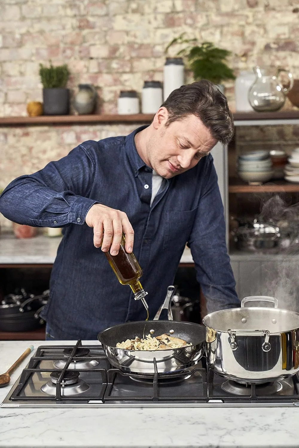 تابه استیل 20 سانتی متری Jamie Oliver Cook's Classics تفال، پوشش نچسب، نشانگر حرارت، 100% ایمن، دسته سیلیکونی پرچ شده، قابل استفاده در فر، مناسب برای اجاق های القایی مدل E3060234 تابه استیل 20 سانتی متری Jamie Oliver Cook's Classics تفال، پوشش نچسب، نشانگر حرارت، 100% ایمن، دسته سیلیکونی پرچ شده، قابل استفاده در فر، مناسب برای اجاق های القایی مدل E3060234