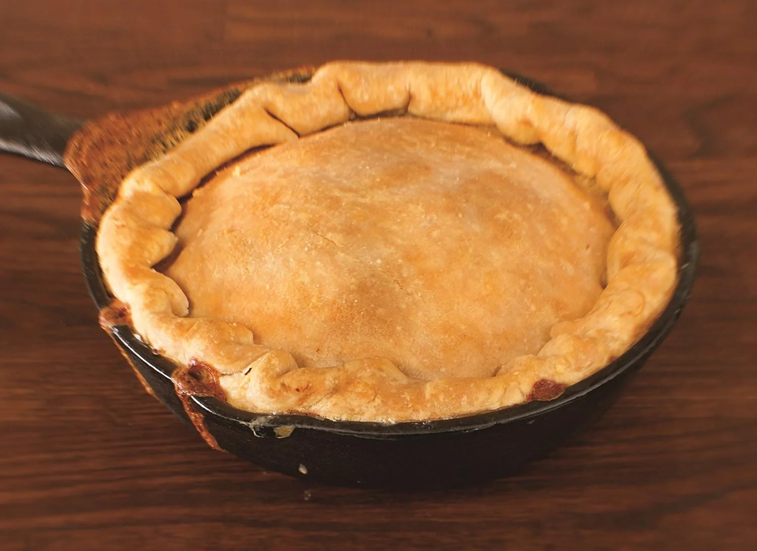 تابه کوچک چدنی لژ مدل H5MS، سایز 5 اینچ، 6.5 اینچ، مشکی H3SK تابه کوچک چدنی لژ مدل H5MS، سایز 5 اینچ، 6.5 اینچ، مشکی H3SK