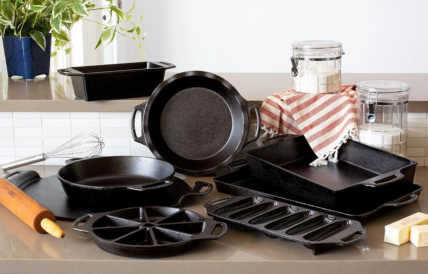 تابه نان پزی لاج، سایز 10.25 اینچ، مشکی تابه نان پزی لاج، سایز 10.25 اینچ، مشکی